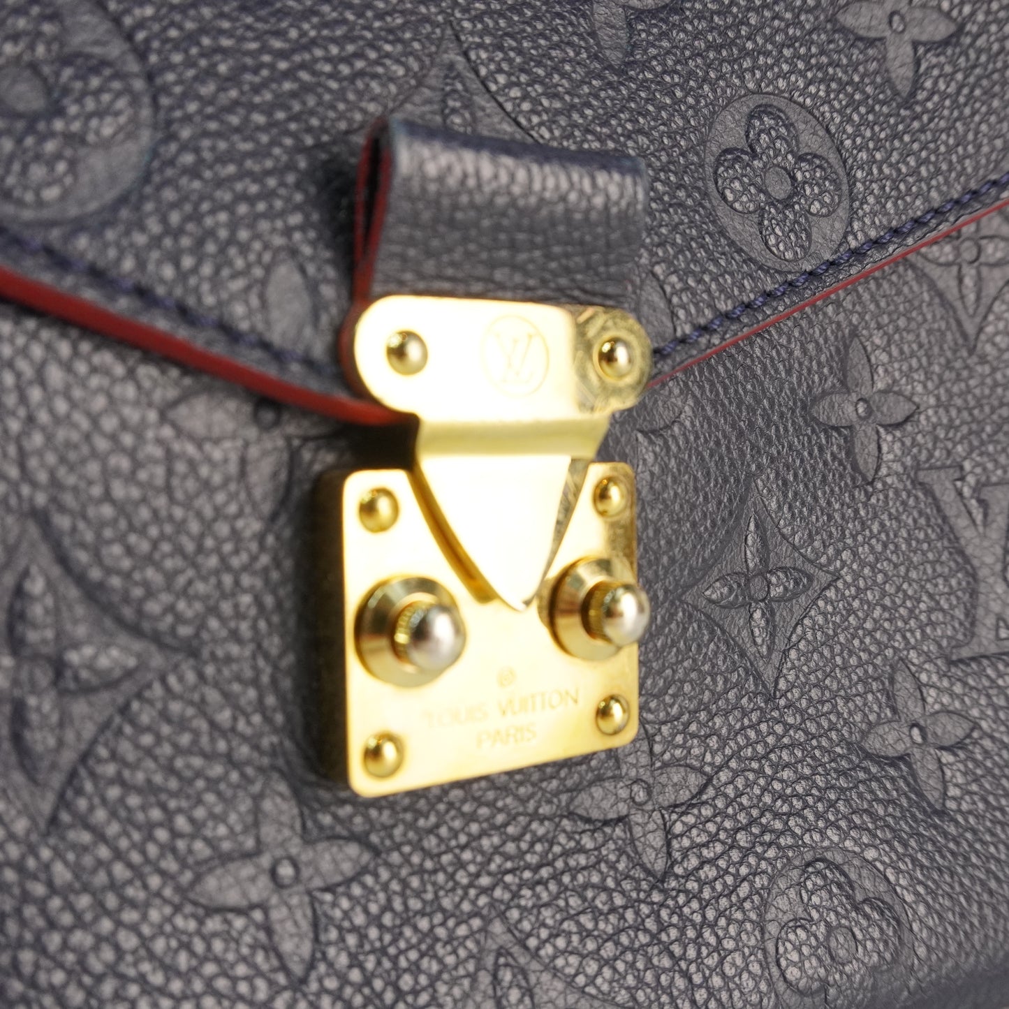Louis Vuitton Pochette Metis