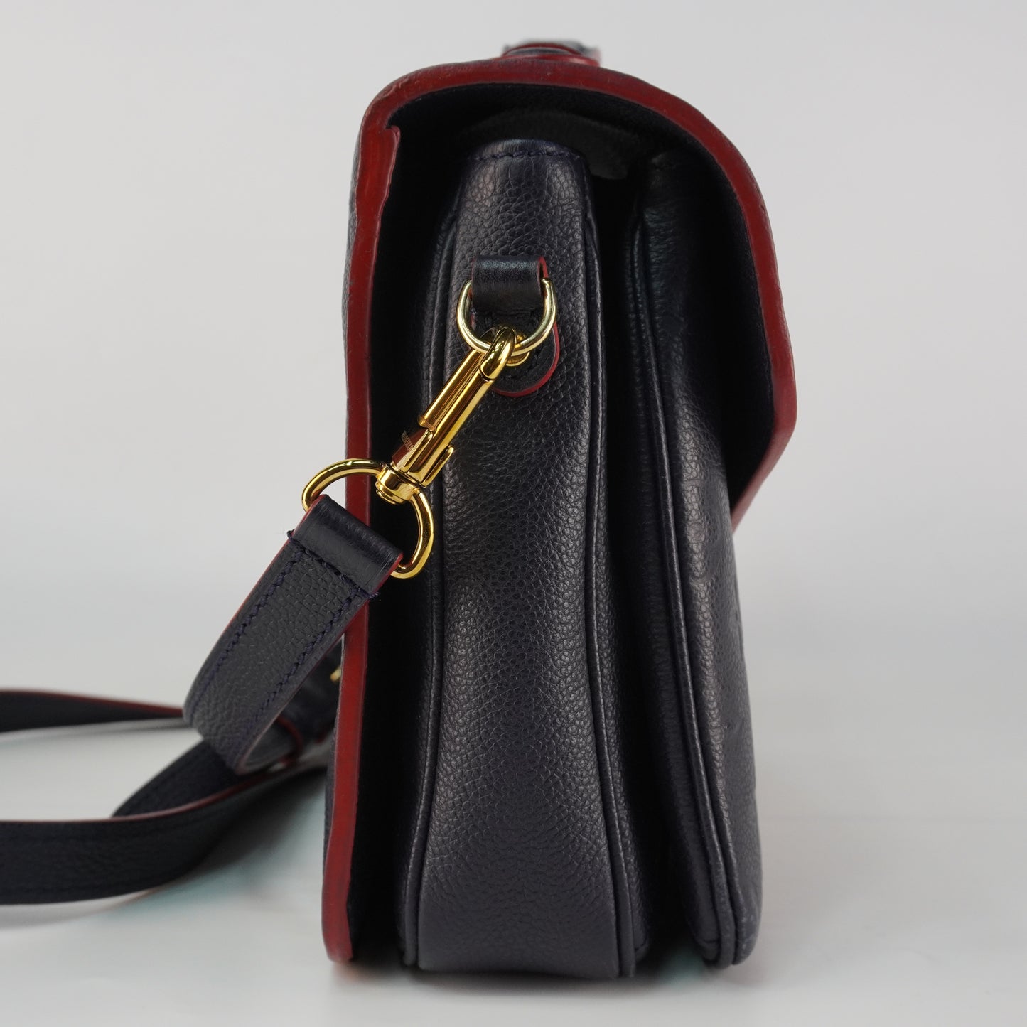 Louis Vuitton Pochette Metis