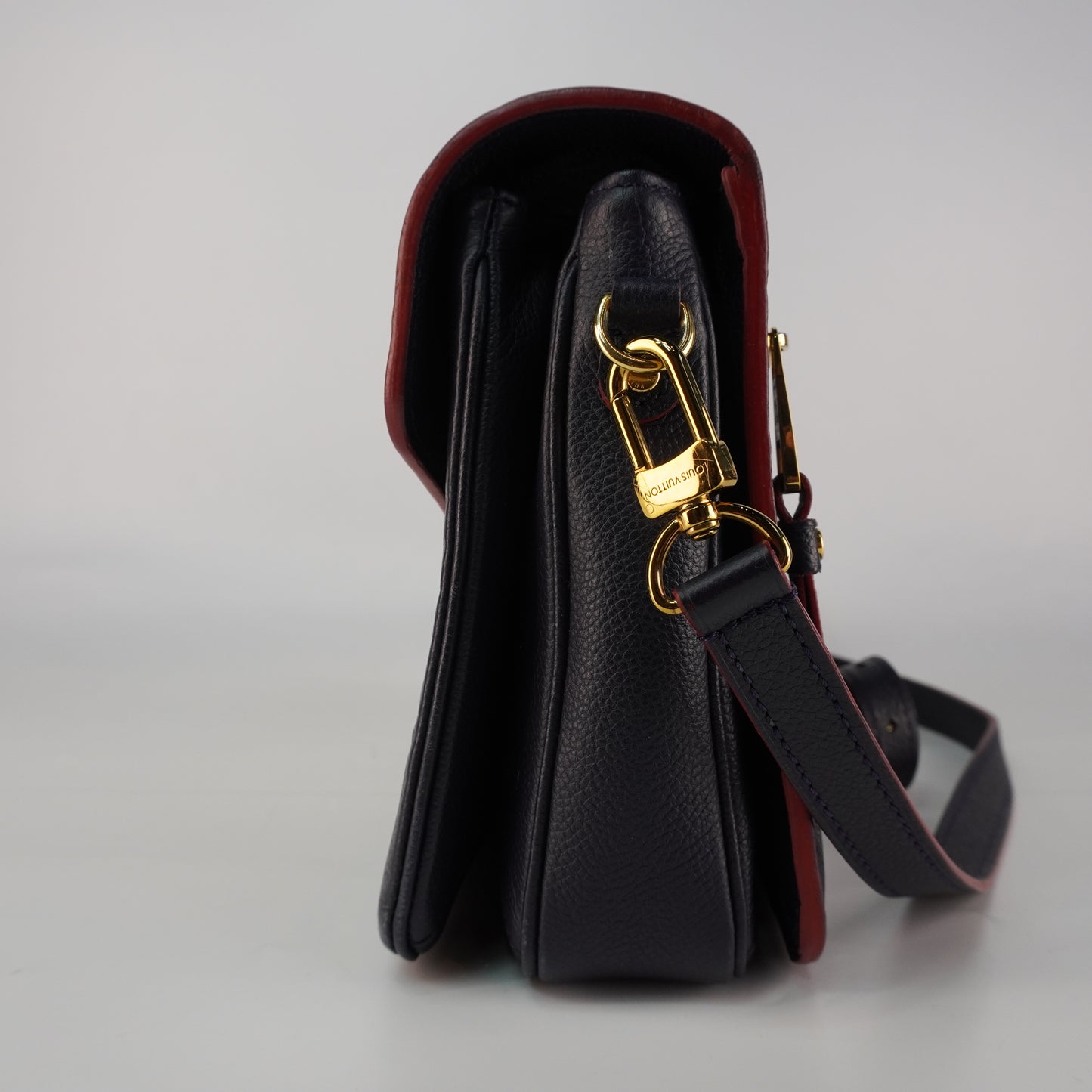 Louis Vuitton Pochette Metis