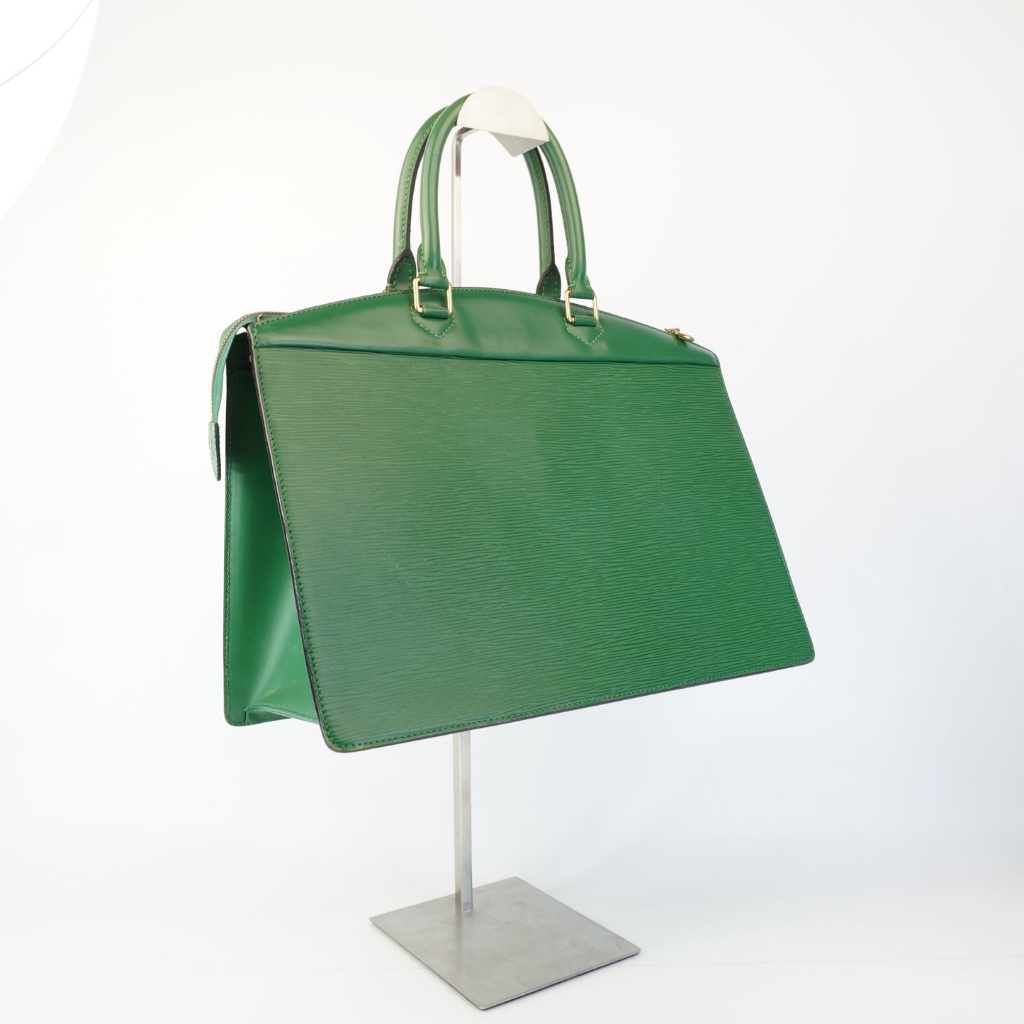 Louis Vuitton	Borneo Epi Riviera Green