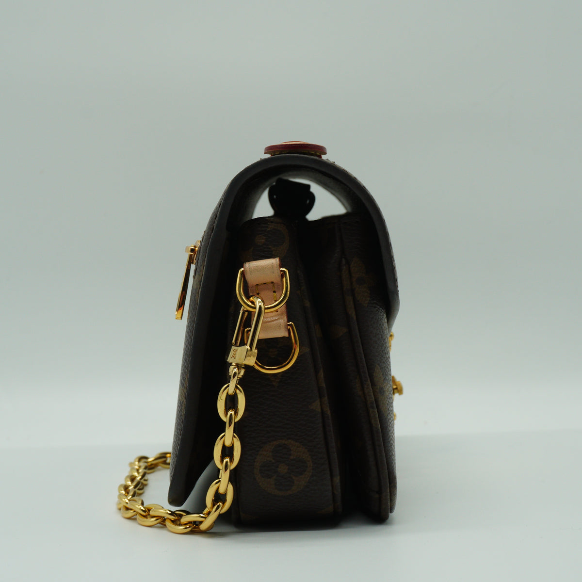 Louis Vuitton Pochette Metis East-West Small GHW