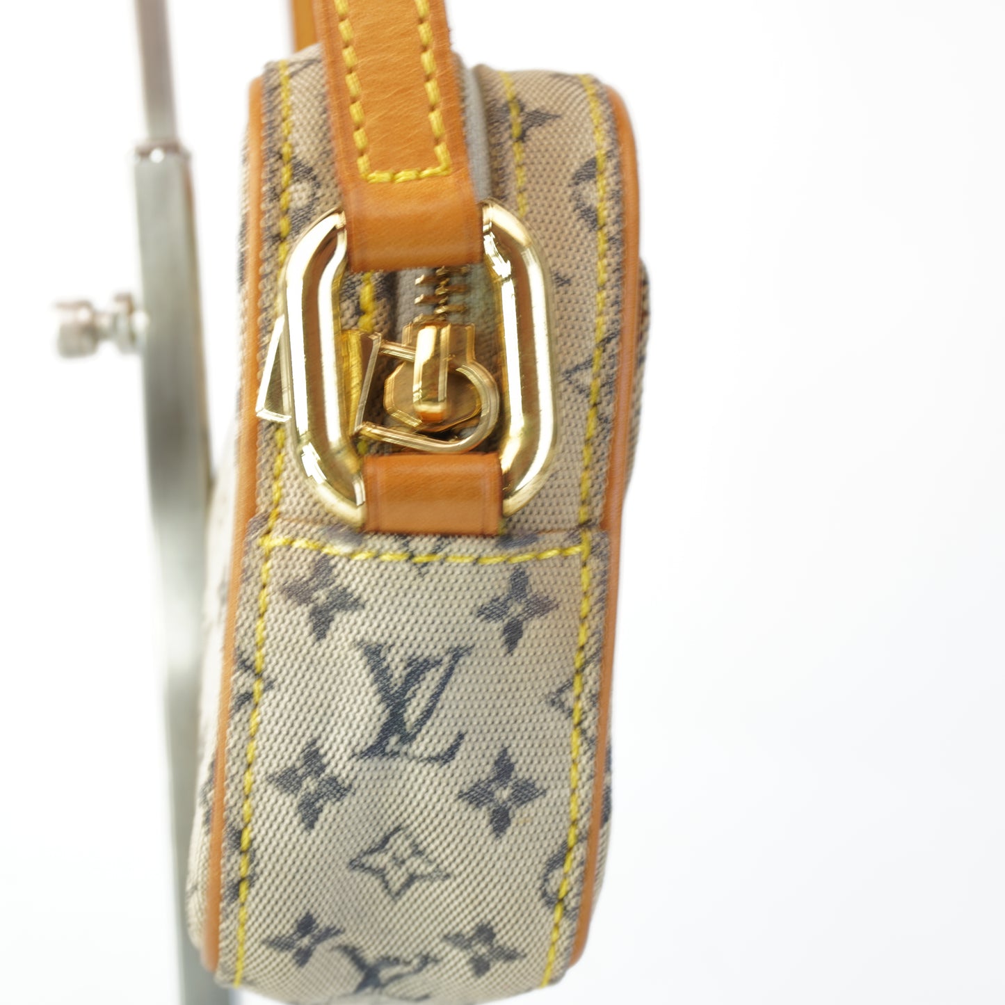 Louis Vuitton	 Mini Lin Juliette Crossbody