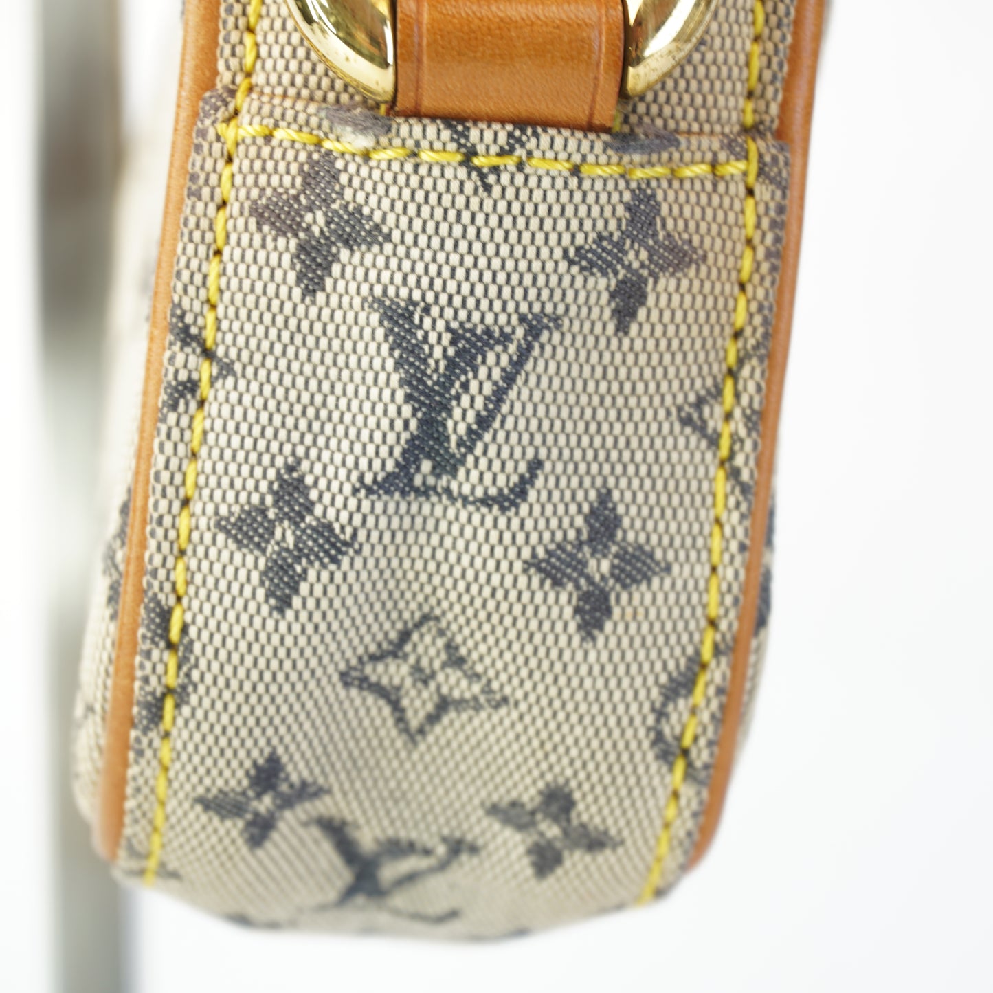 Louis Vuitton	 Mini Lin Juliette Crossbody