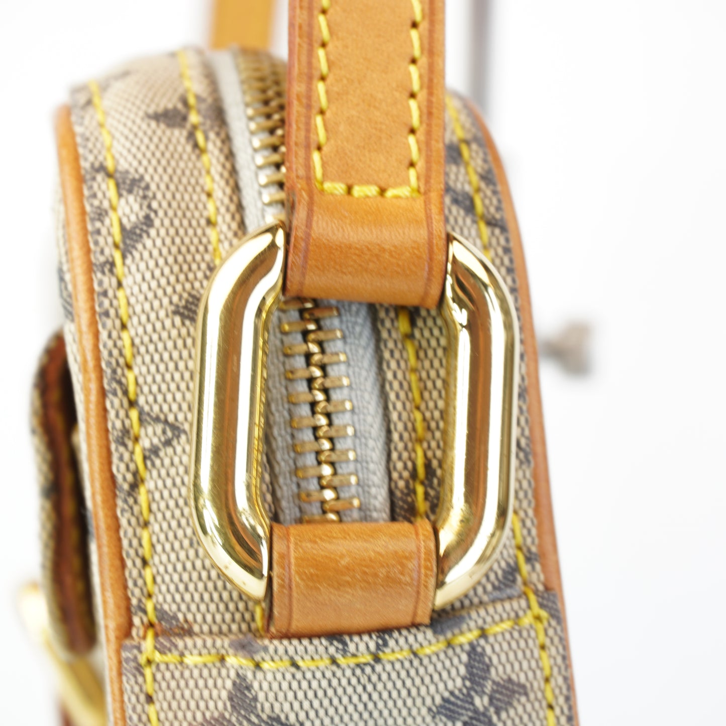 Louis Vuitton	 Mini Lin Juliette Crossbody