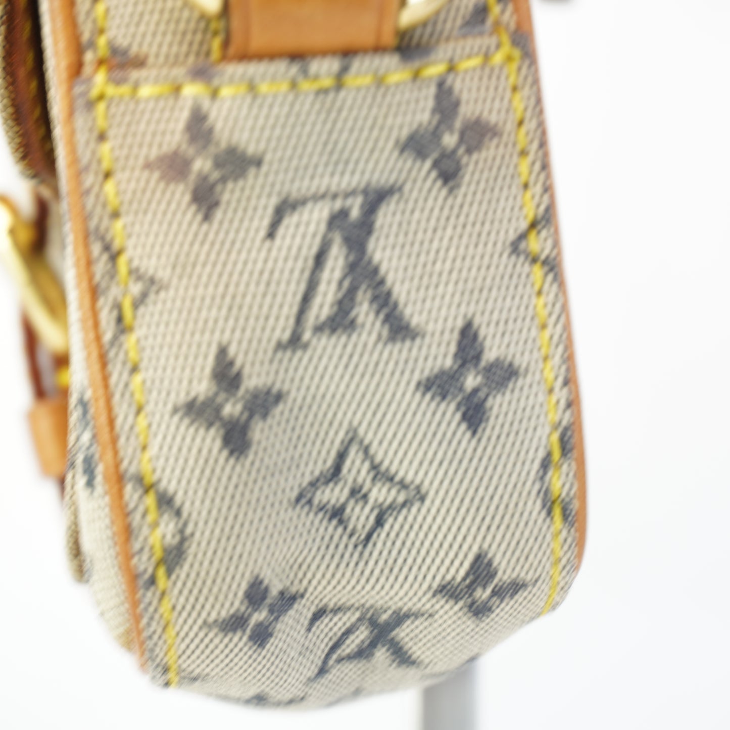 Louis Vuitton	 Mini Lin Juliette Crossbody
