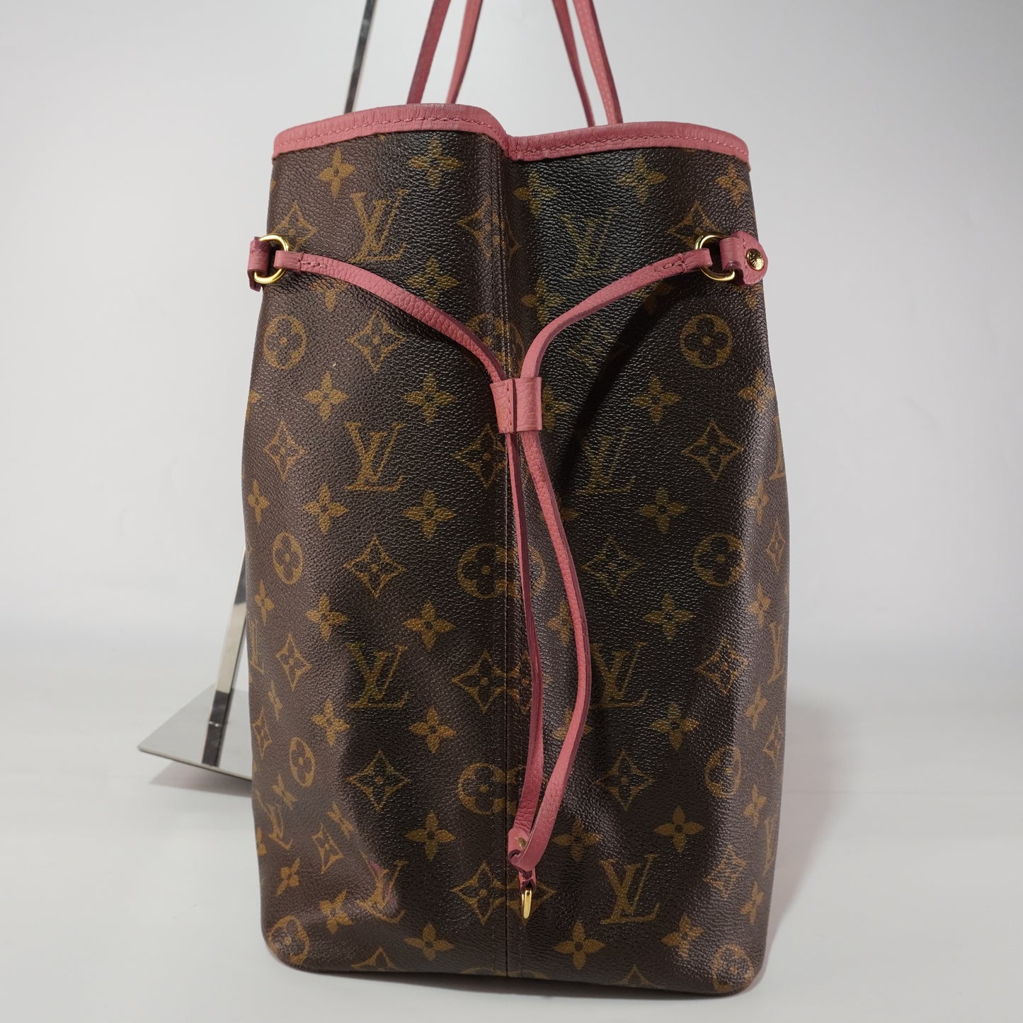 Louis Vuitton	Neverfull Pink