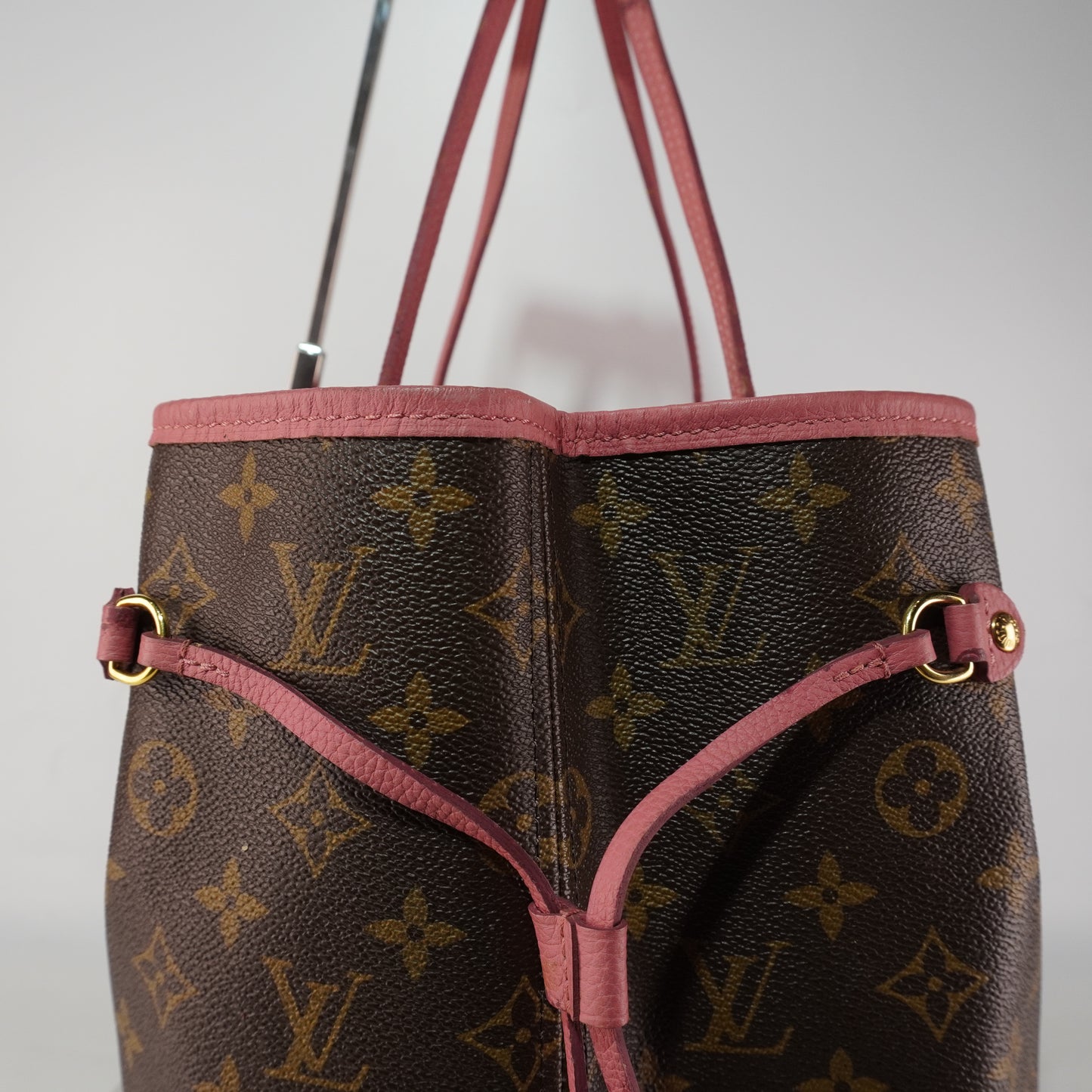Louis Vuitton	Neverfull Pink