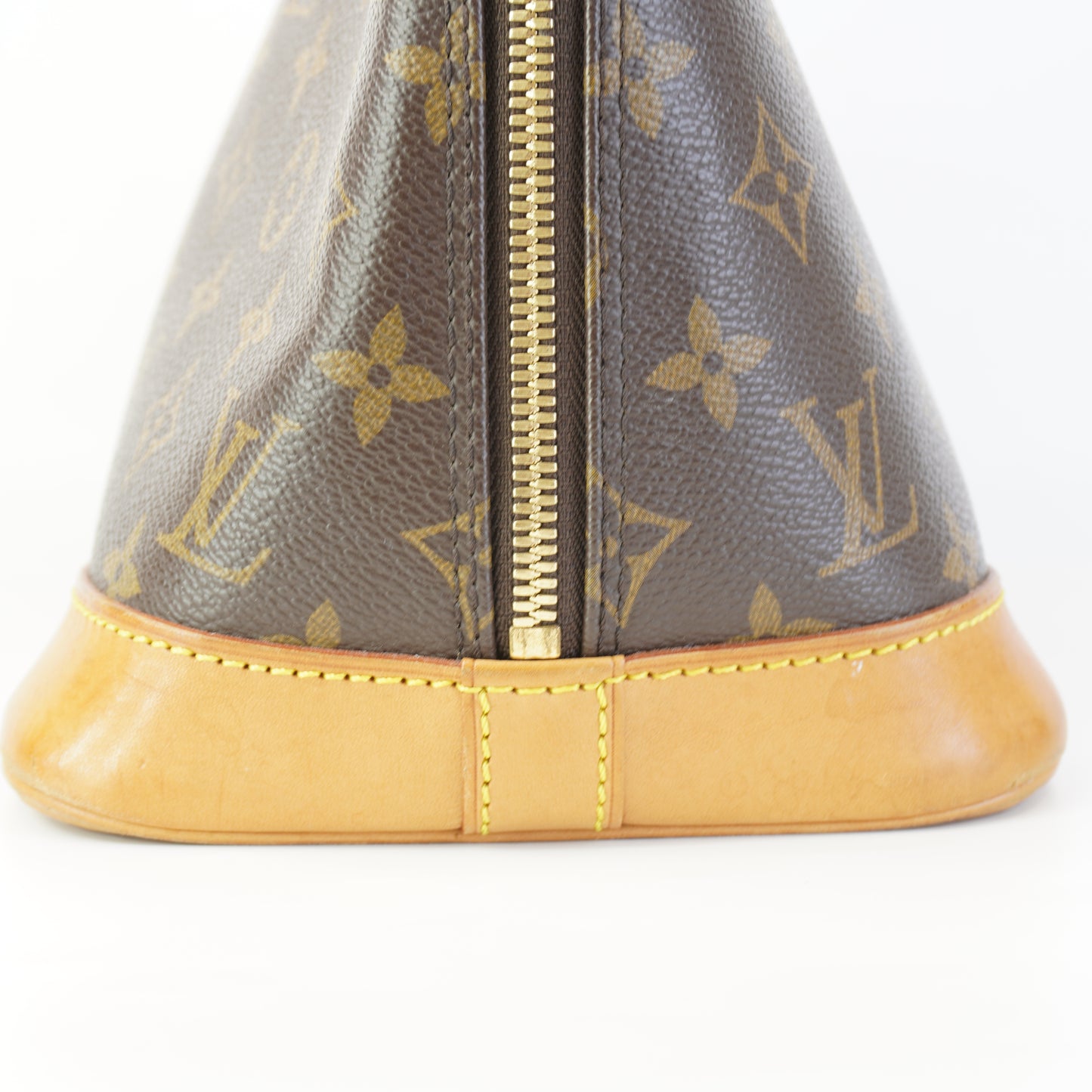 Louis Vuitton	Alma Hand Bag Classic Mono Canvas