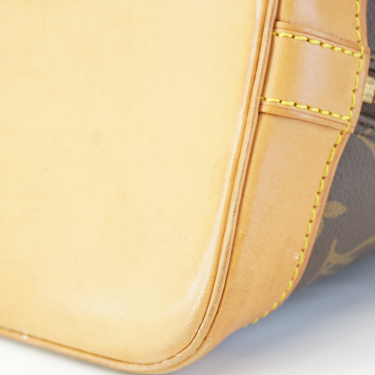 Louis Vuitton	Alma Hand Bag Classic Mono Canvas