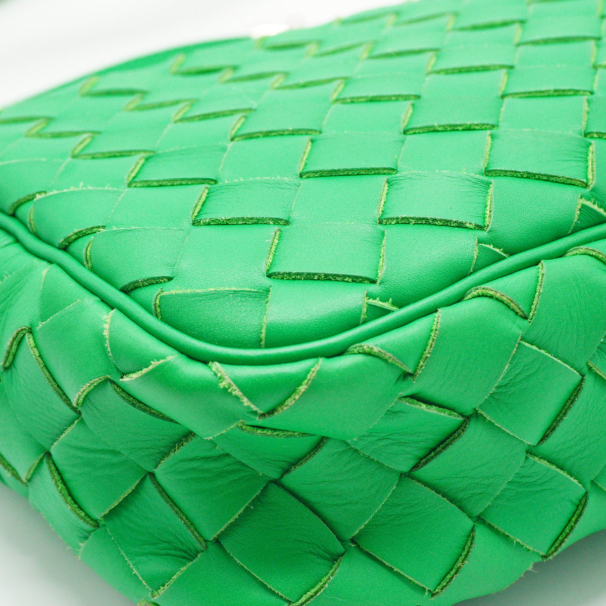 Bottega Veneta	Intrecciato Camera Bag Green Small SHW