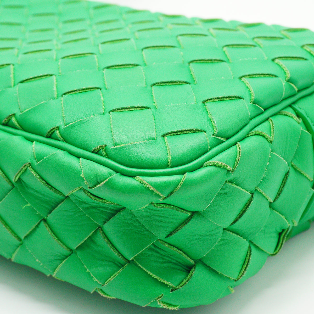 Bottega Veneta	Intrecciato Camera Bag Green Small SHW