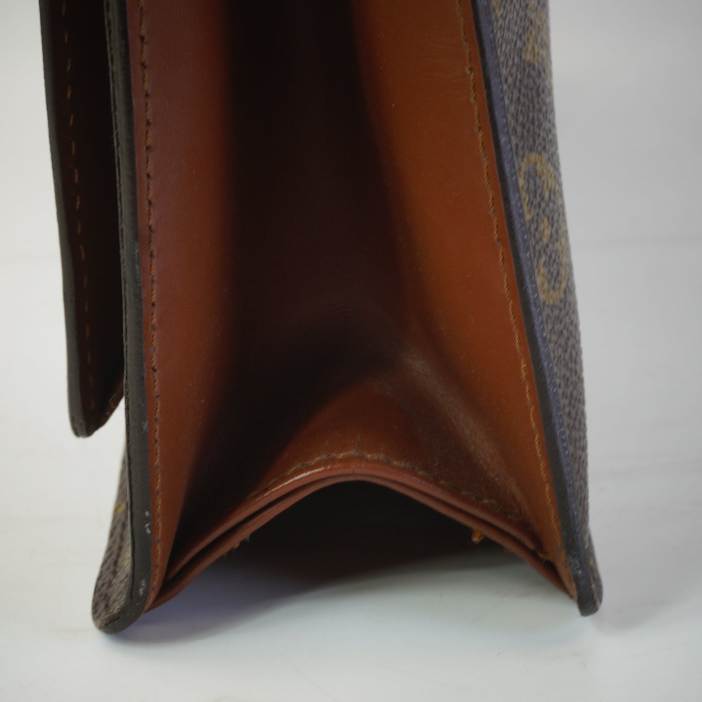 Louis Vuitton	Monceau Bag GHW Medium