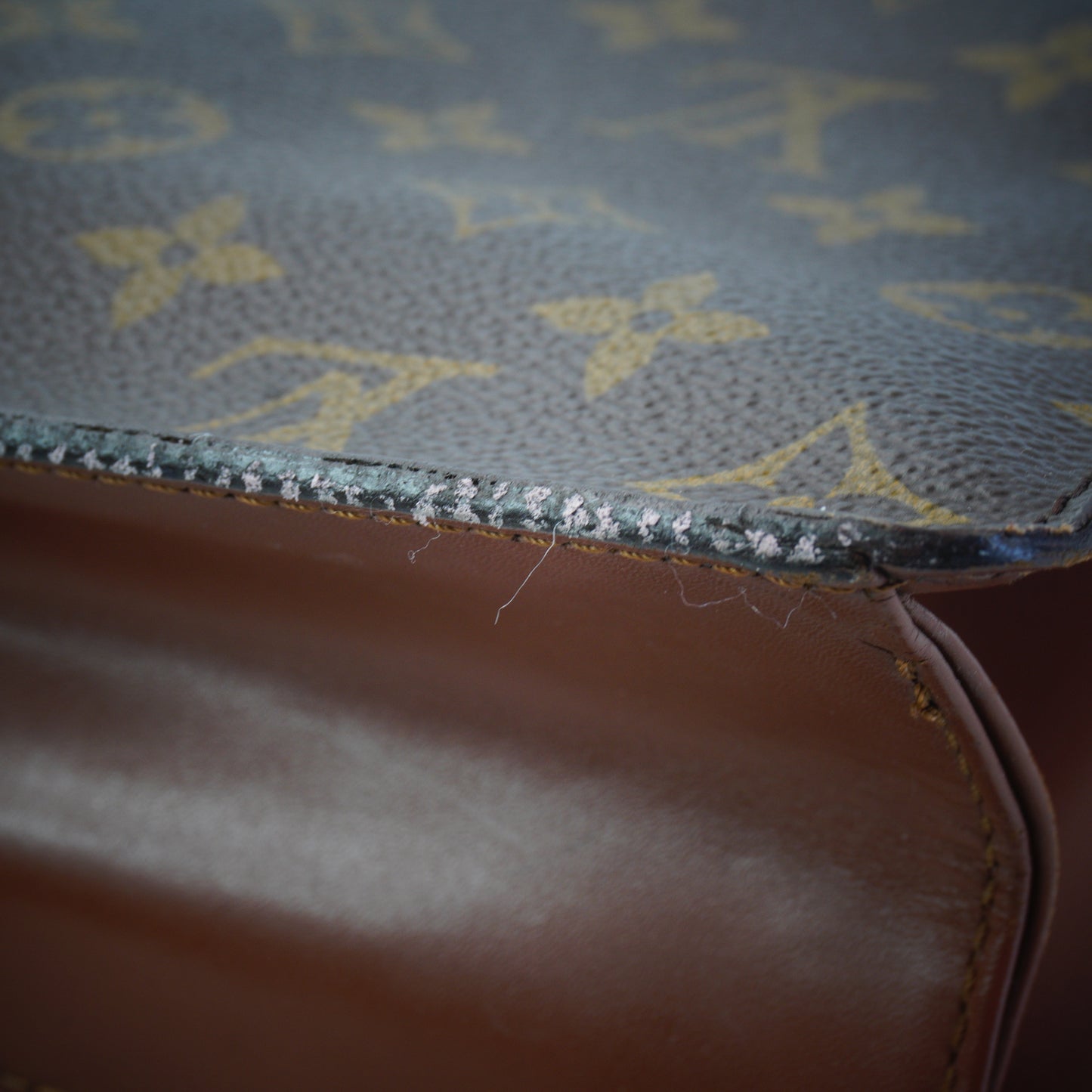 Louis Vuitton	Monceau Bag GHW Medium