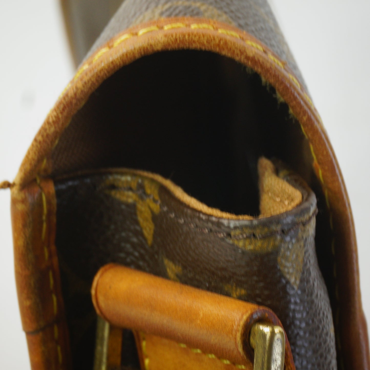 Louis Vuitton	Monogram Messenger GHW Small