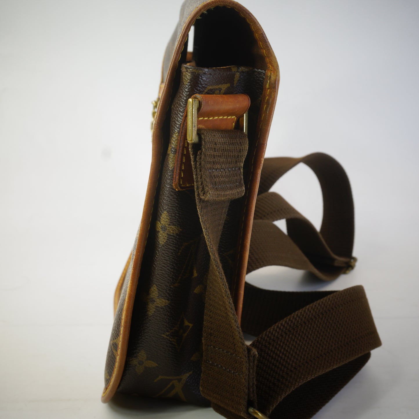 Louis Vuitton	Monogram Messenger GHW Small