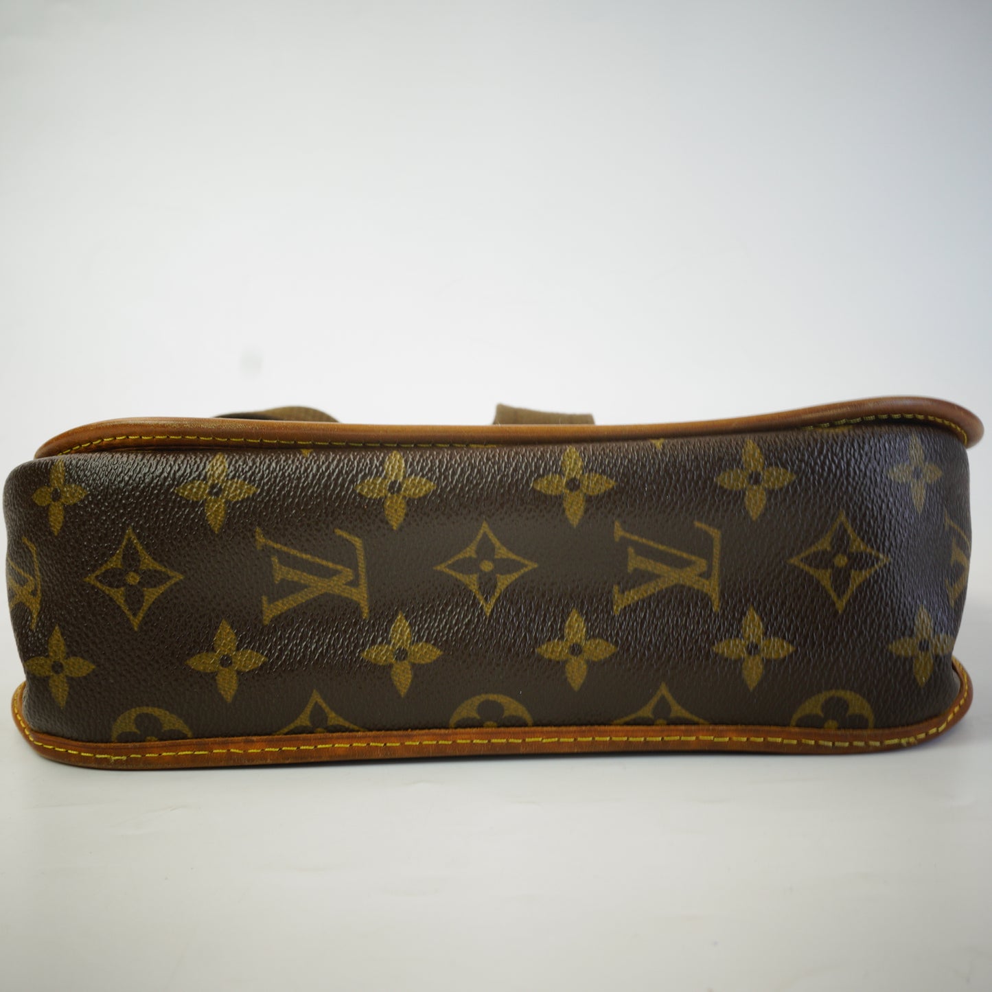 Louis Vuitton	Monogram Messenger GHW Small