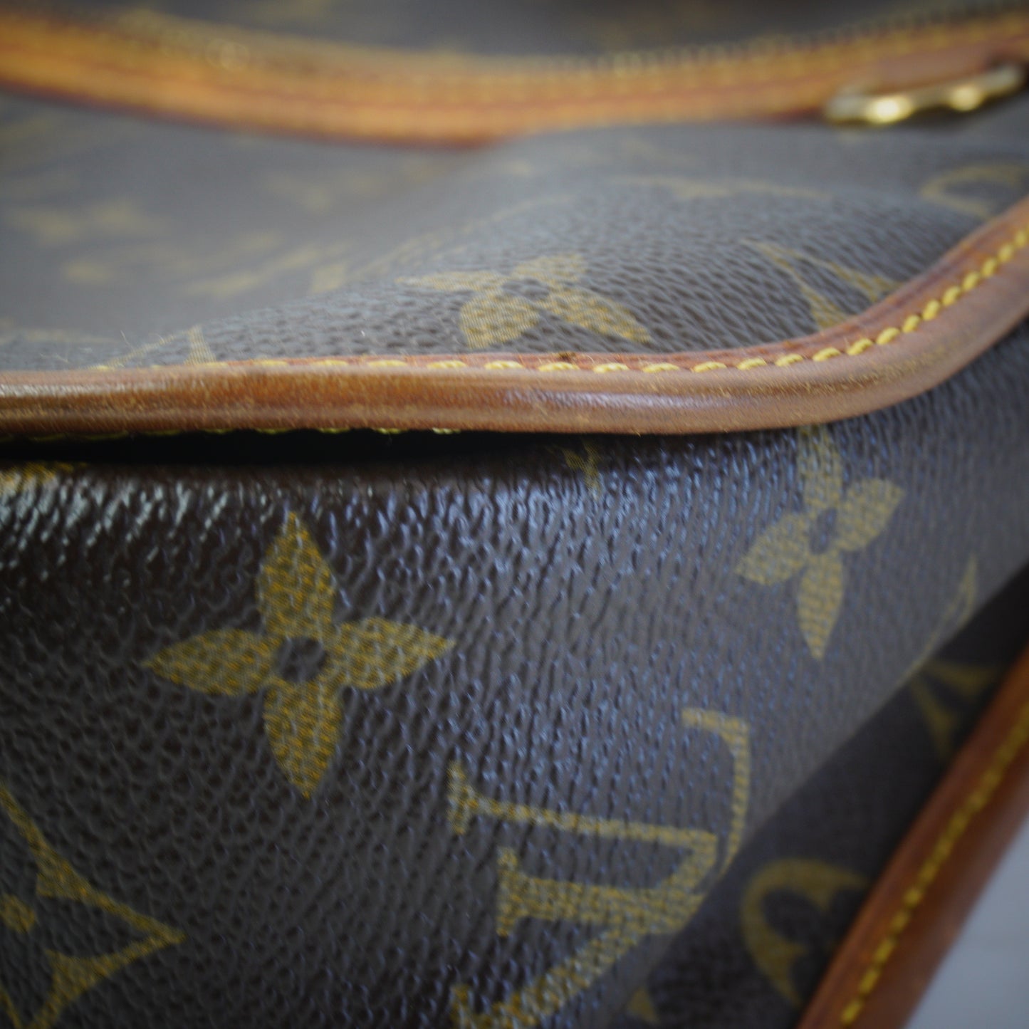 Louis Vuitton	Monogram Messenger GHW Small
