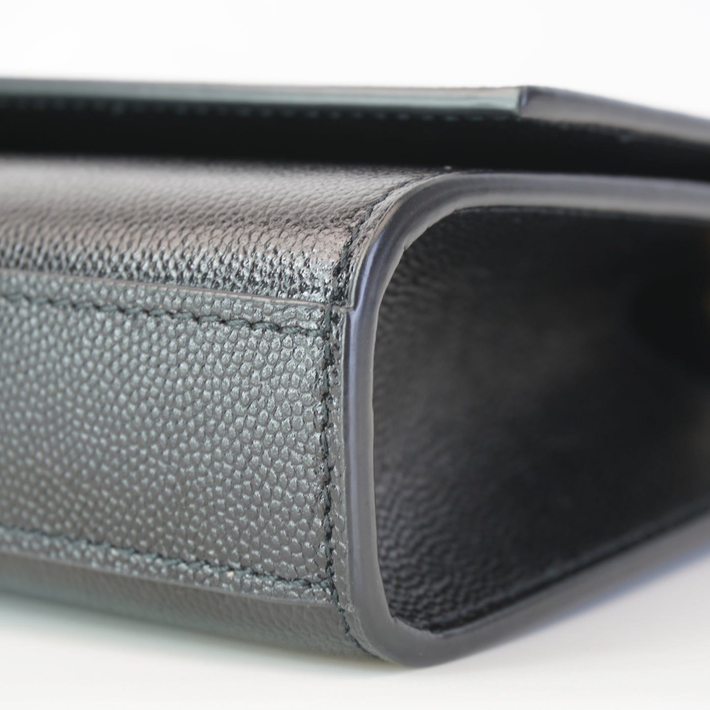 YSL	Medium Shoulder Bag