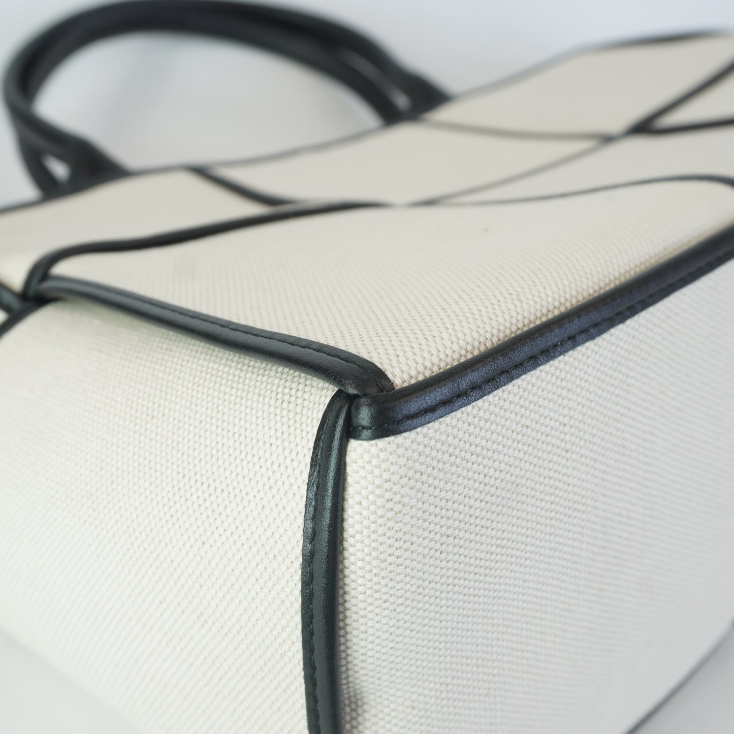 Bottega Veneta Arco Tote Medium