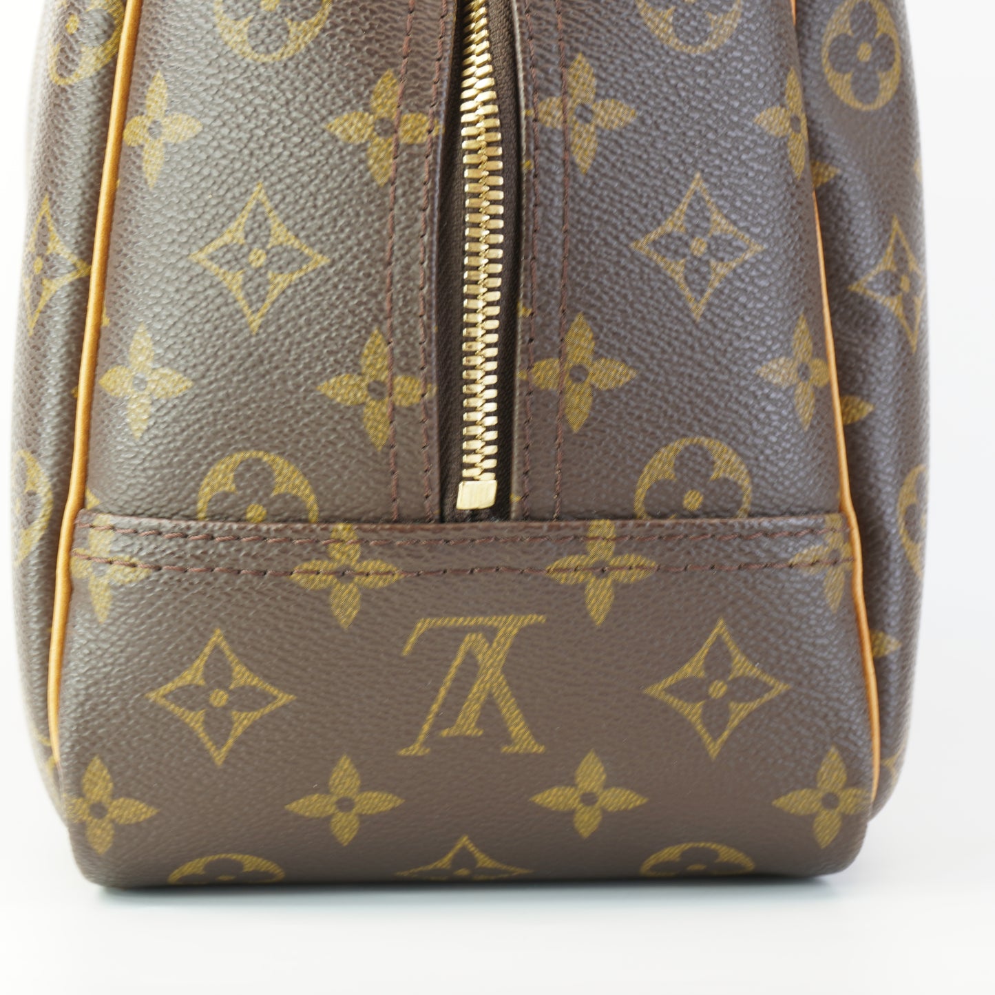 Louis Vuitton	Deauville Mono