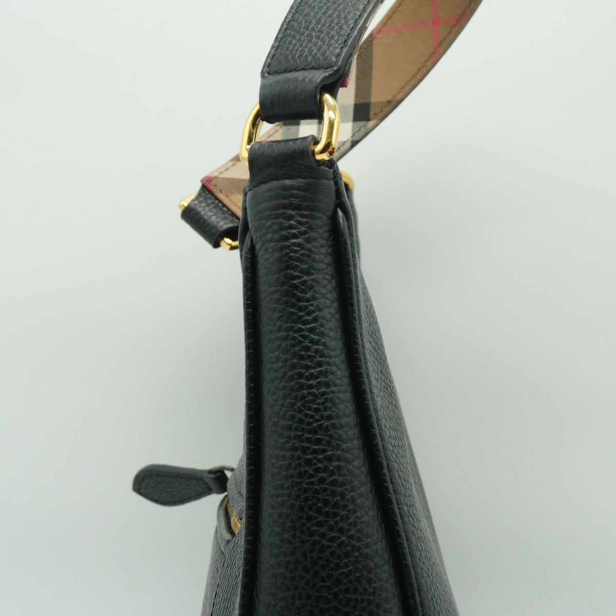 Burberry	Grained Leather Medium Hobo Bag GHW