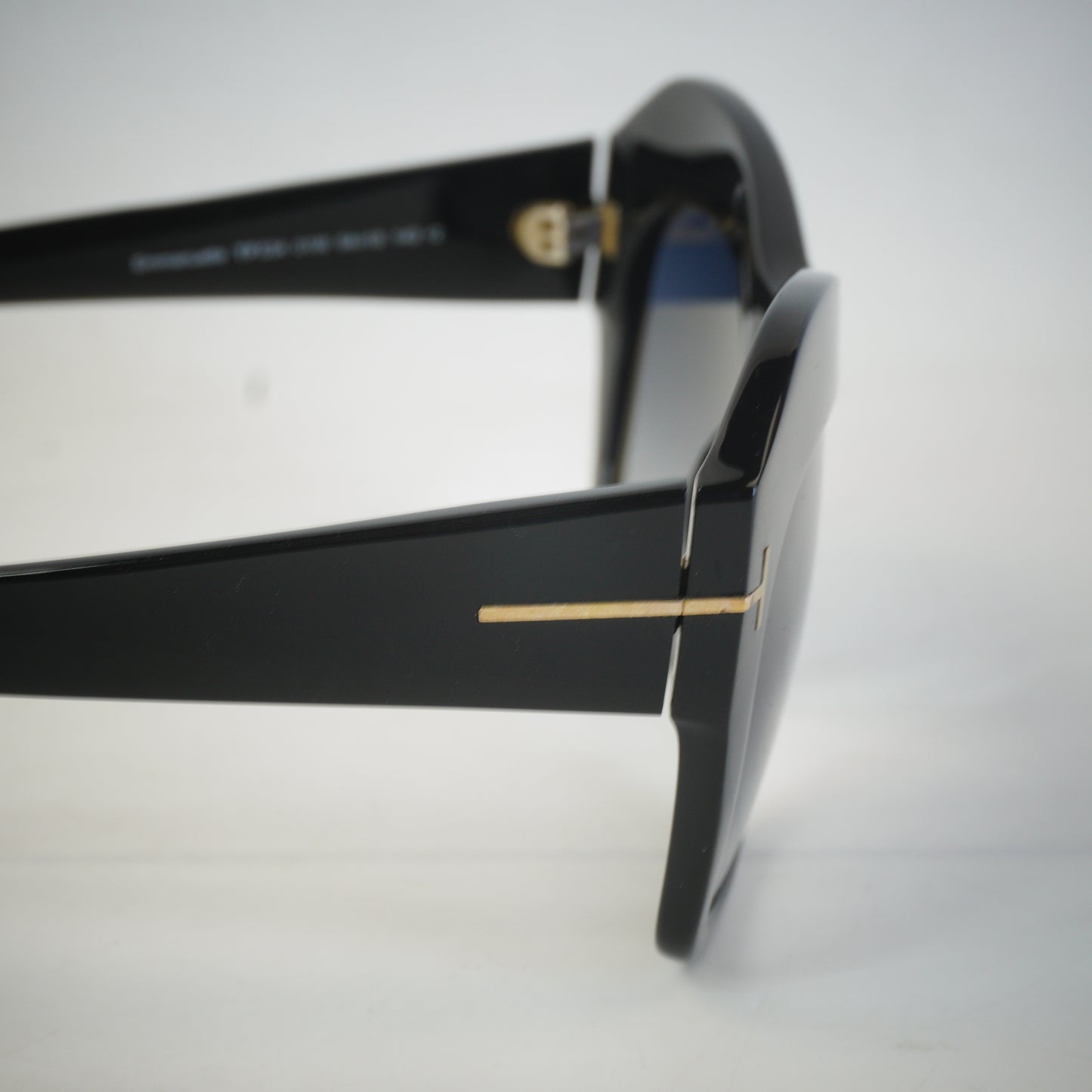 Tomford	Emmanuelle Shades