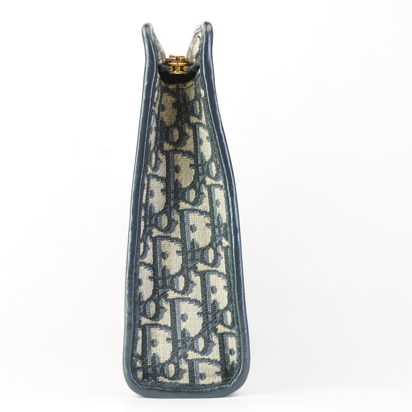 Dior	Clutch