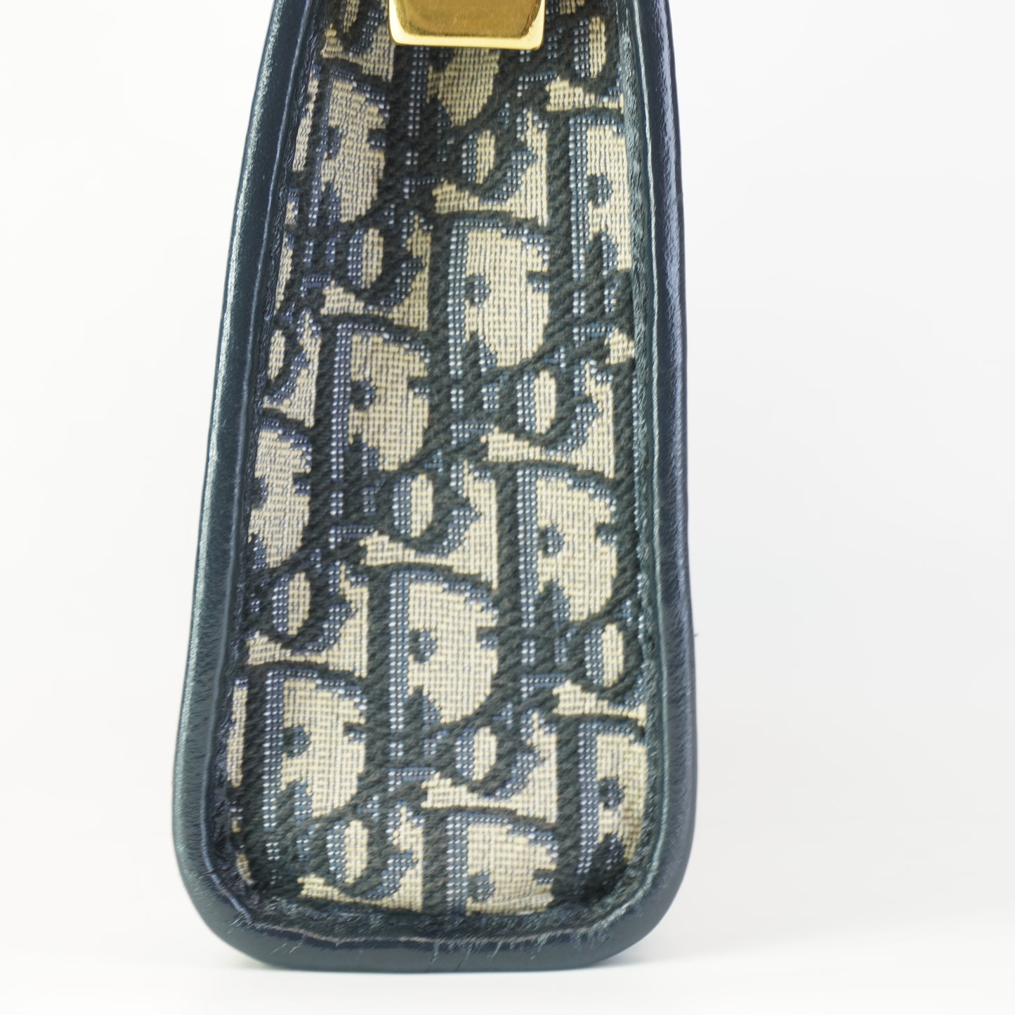 Dior	Clutch