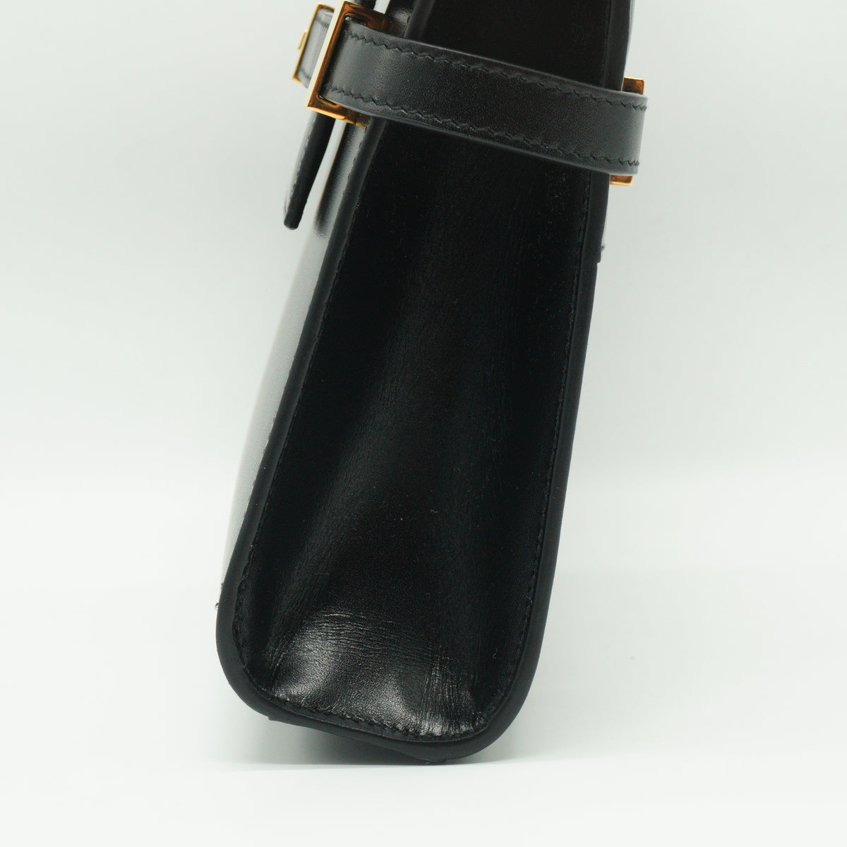 YSL	Manhattan Shoulder Medium Black GHW