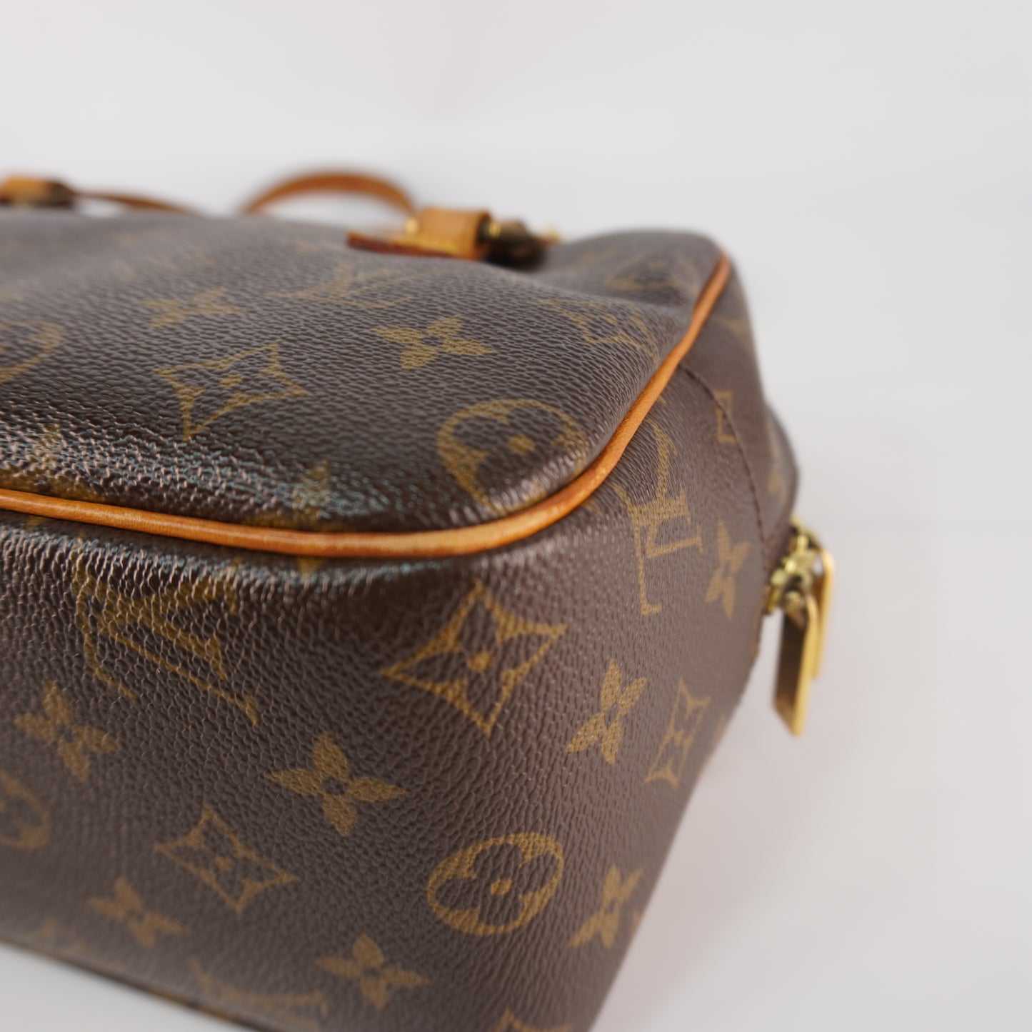 Louis Vuitton Cite MM Shoulder Bag
