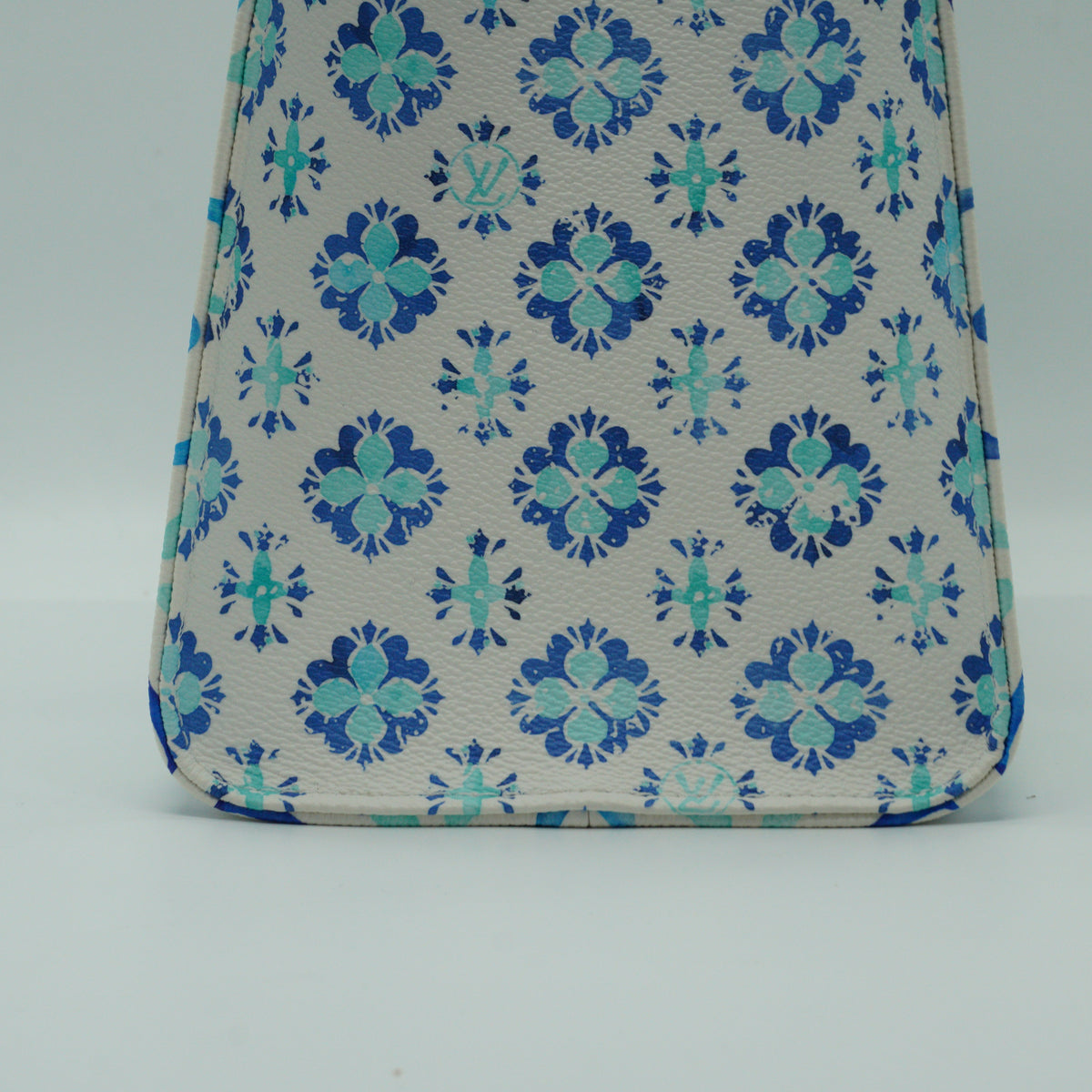 Louis Vuitton On the GO Tote bag