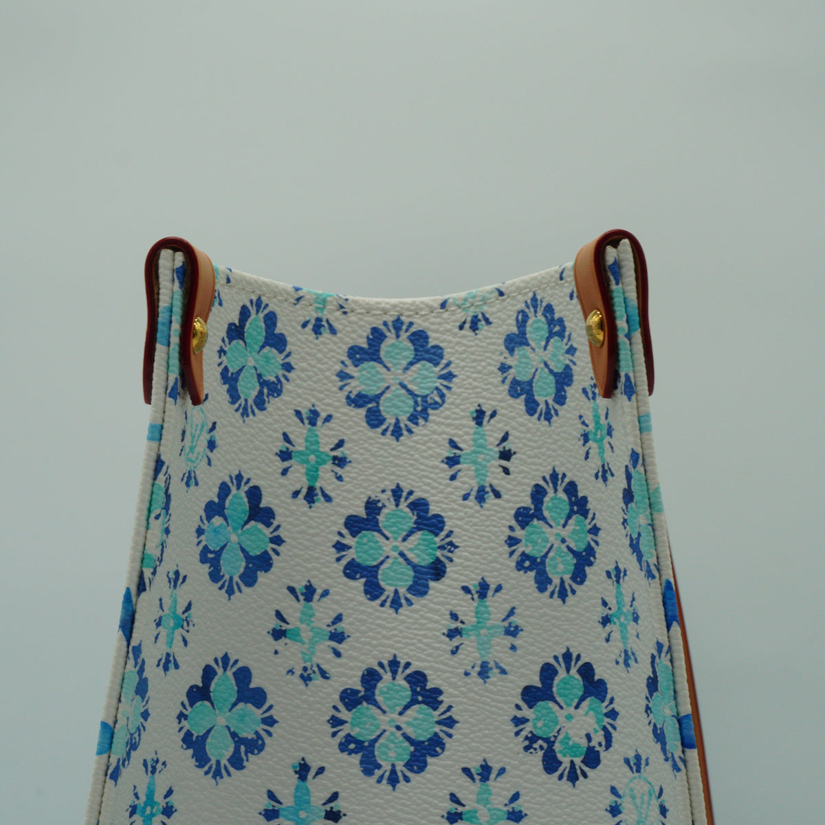 Louis Vuitton On the GO Tote bag