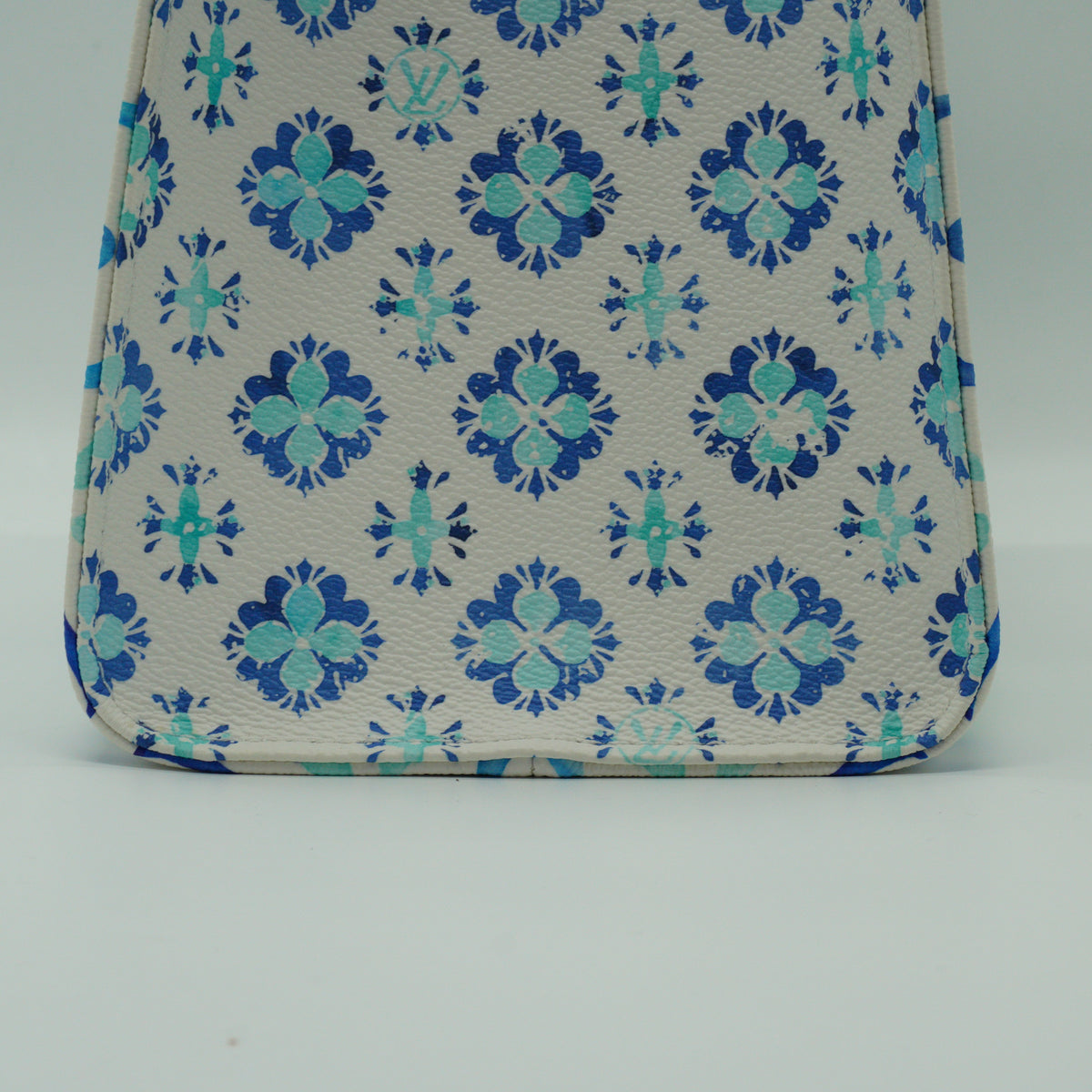Louis Vuitton On the GO Tote bag
