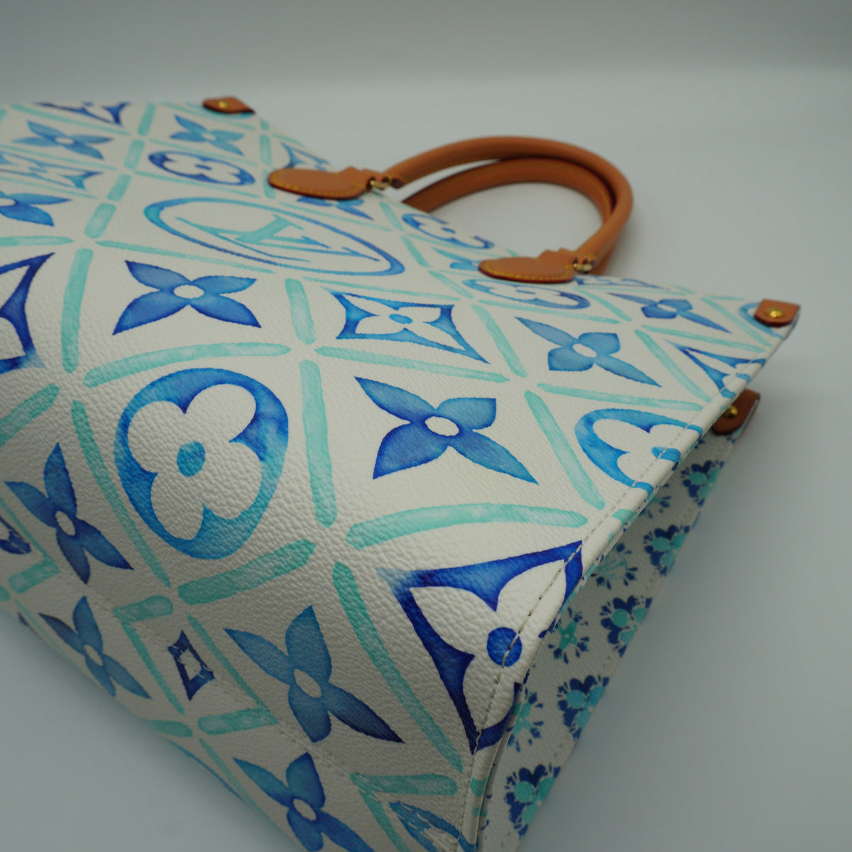 Louis Vuitton On the GO Tote bag