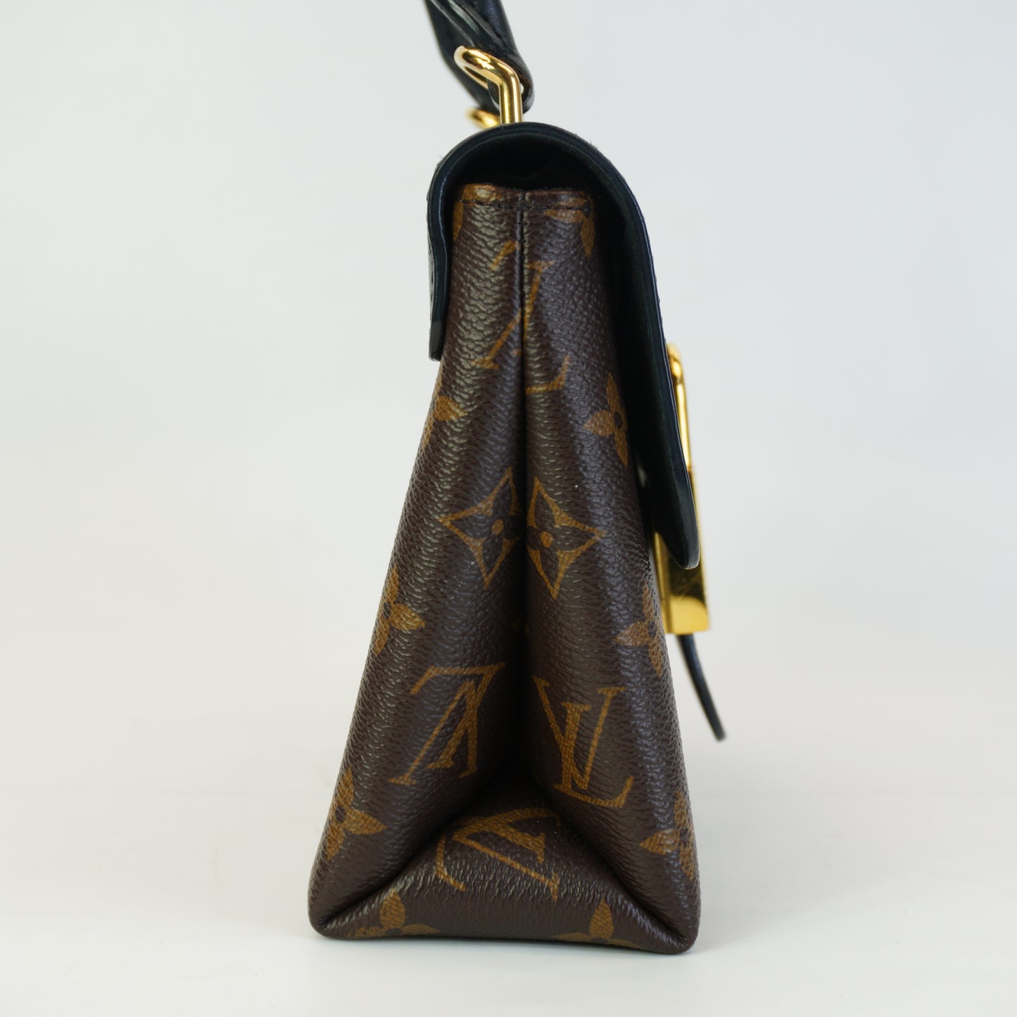 Louis Vuitton	Locky BB GHW Small