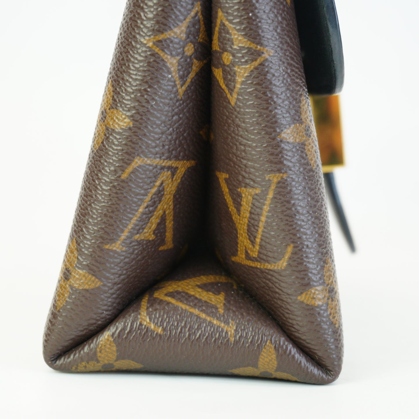 Louis Vuitton	Locky BB GHW Small