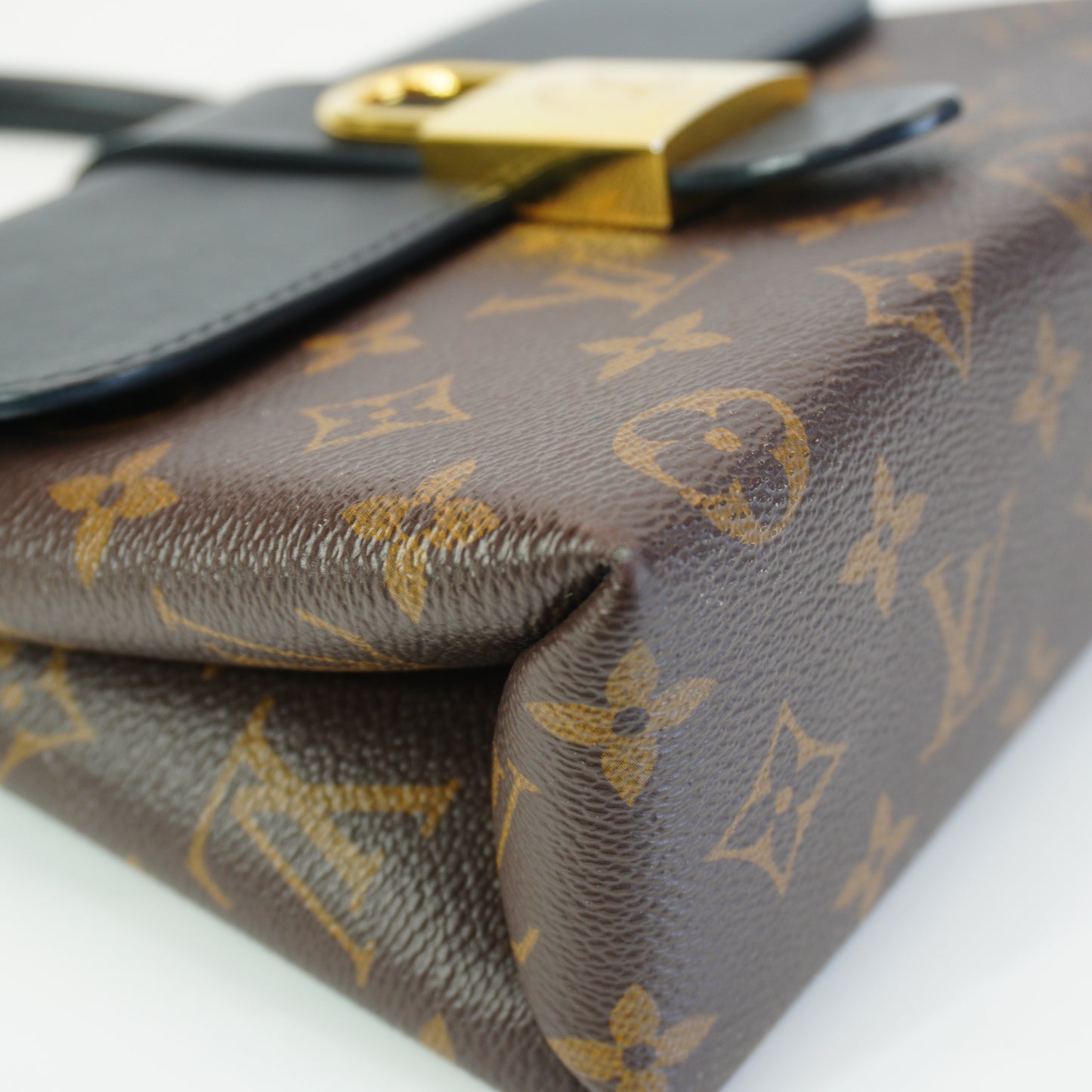 Louis Vuitton	Locky BB GHW Small