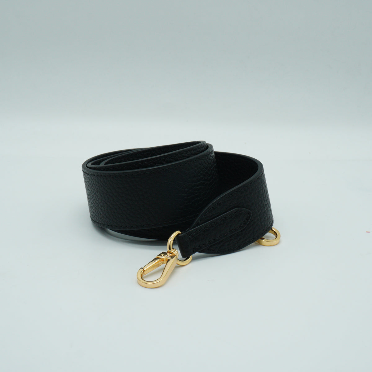 Louis Vuitton	Capucine Mini full-grain Taurillon calf leather Black GHW