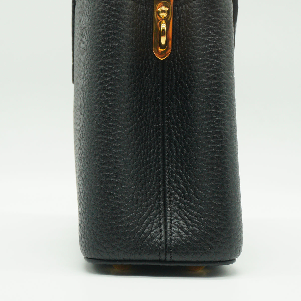 Louis Vuitton	Capucine Mini full-grain Taurillon calf leather Black GHW