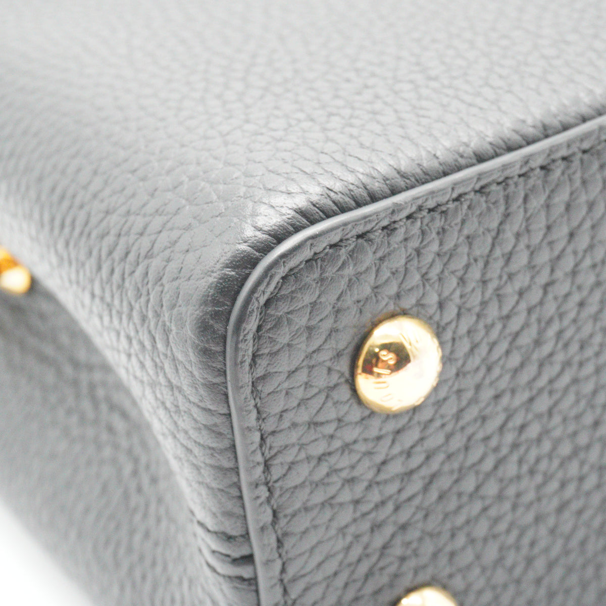 Louis Vuitton	Capucine Mini full-grain Taurillon calf leather Black GHW