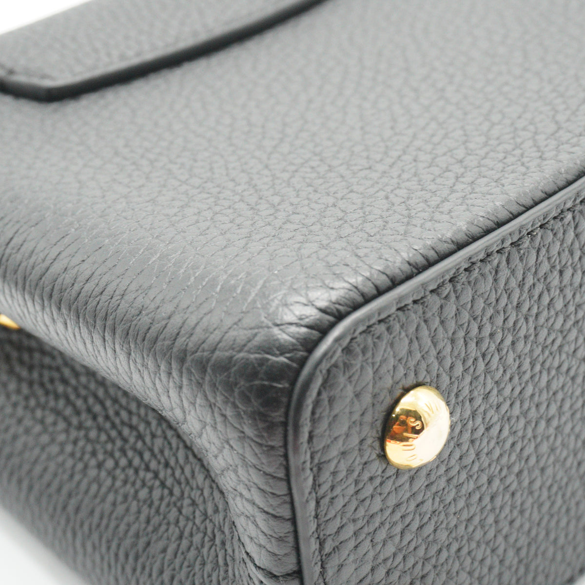 Louis Vuitton	Capucine Mini full-grain Taurillon calf leather Black GHW