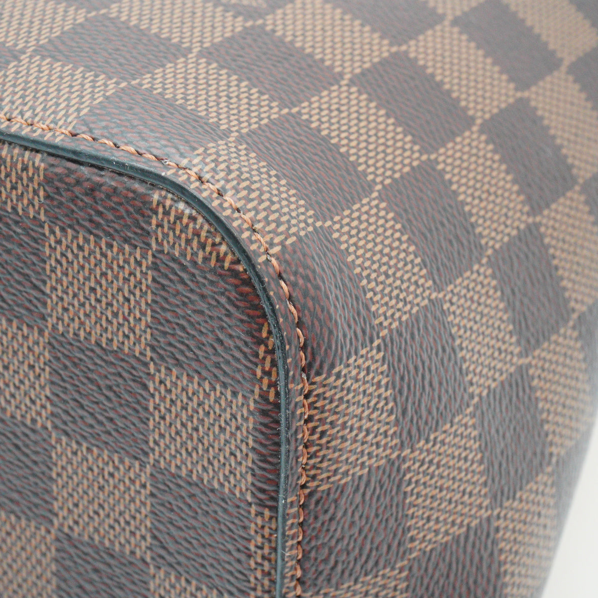 Louis Vuitton Neo Neo MM Bucket Bag GHW