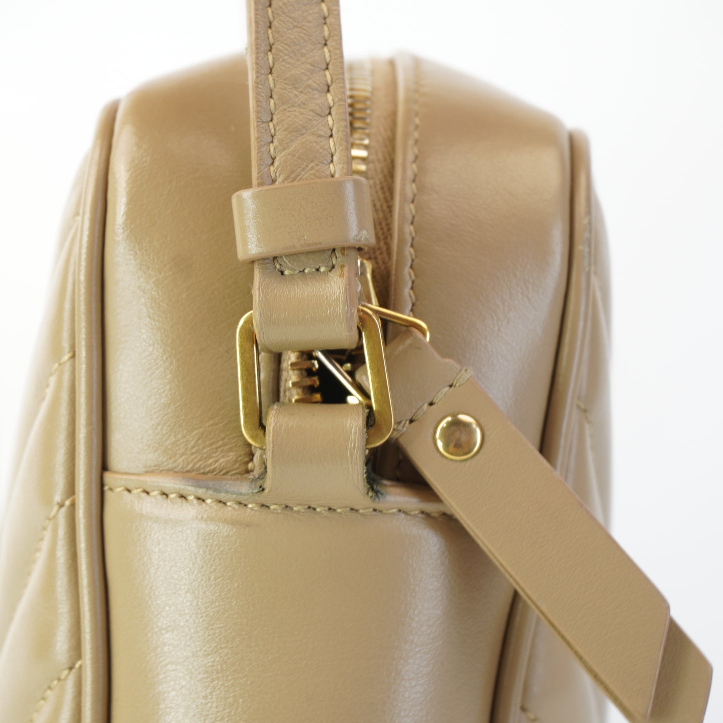 YSL	Lou Camera Bag Iconic Beige