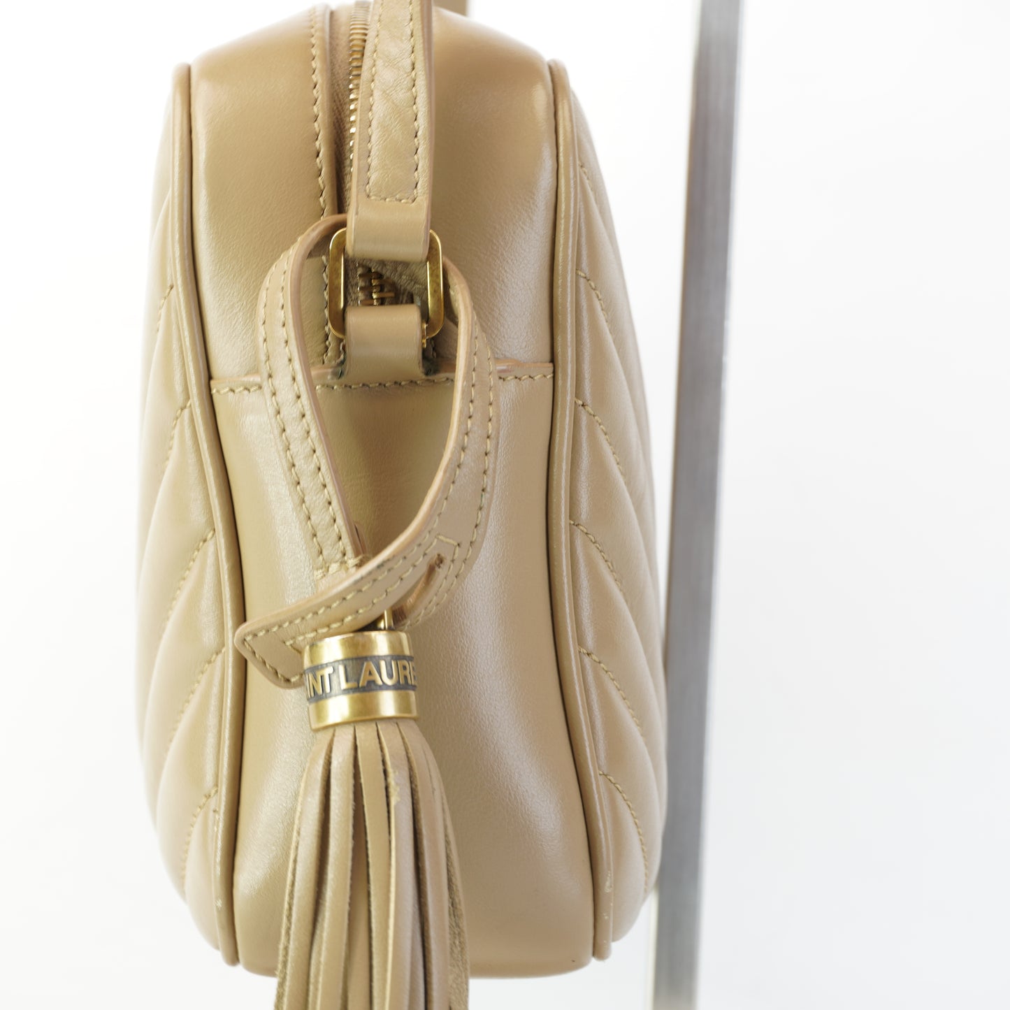 YSL	Lou Camera Bag Iconic Beige
