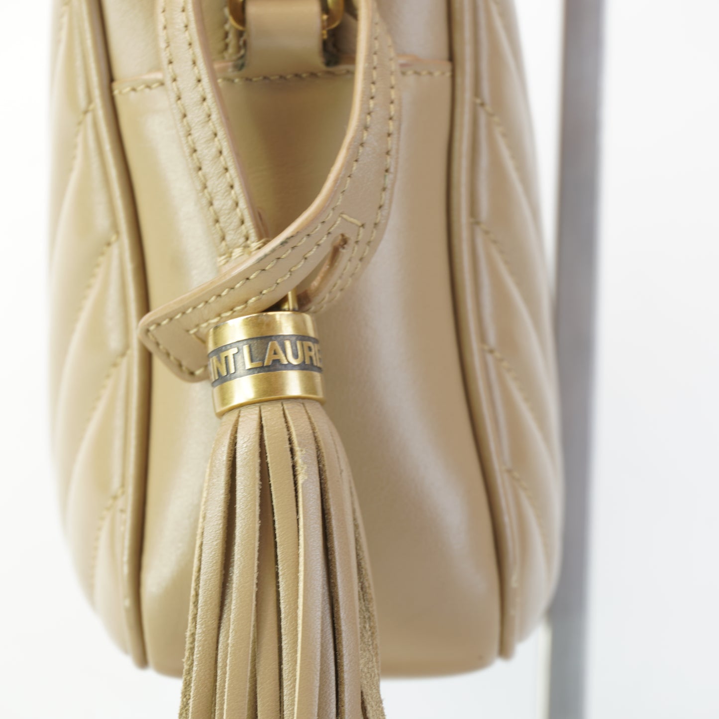 YSL	Lou Camera Bag Iconic Beige
