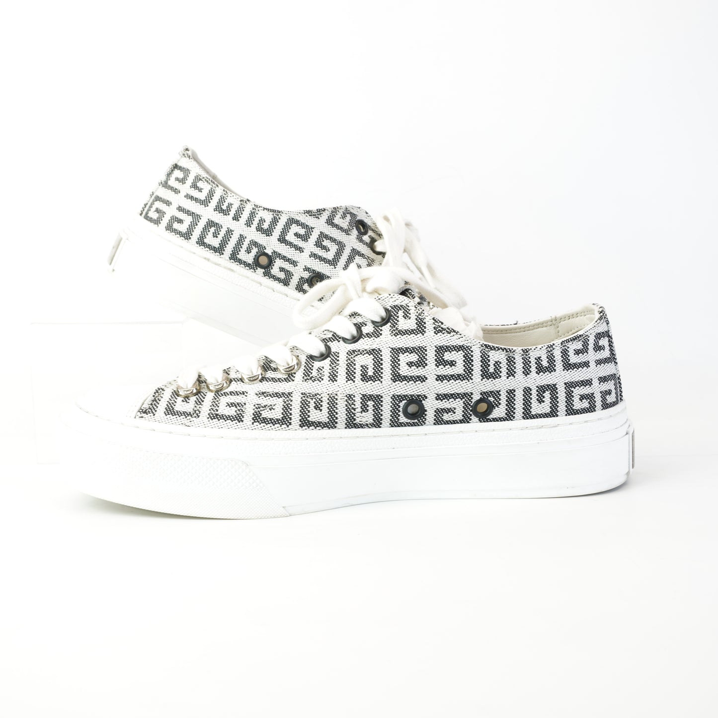 Givenchy City Sneakers in 4G Jacquard size.38