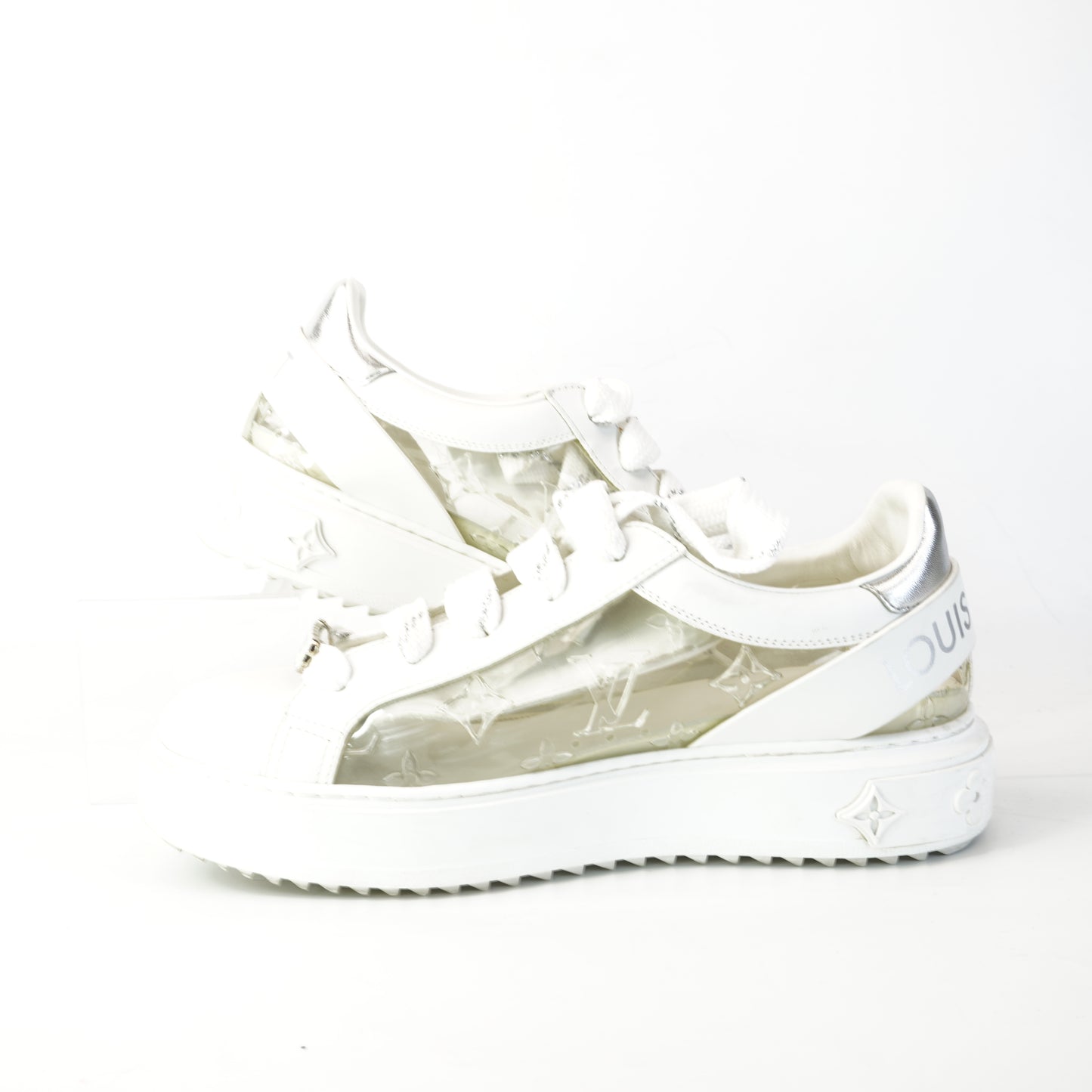 Louis Vuitton Time Out Sneakers Transparent size 38