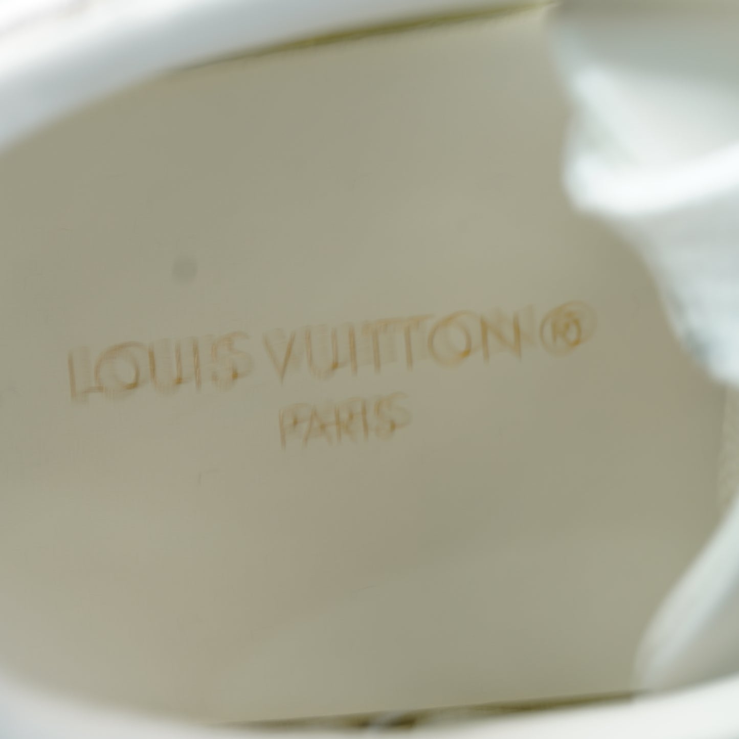 Louis Vuitton Time Out Sneakers Transparent size 38