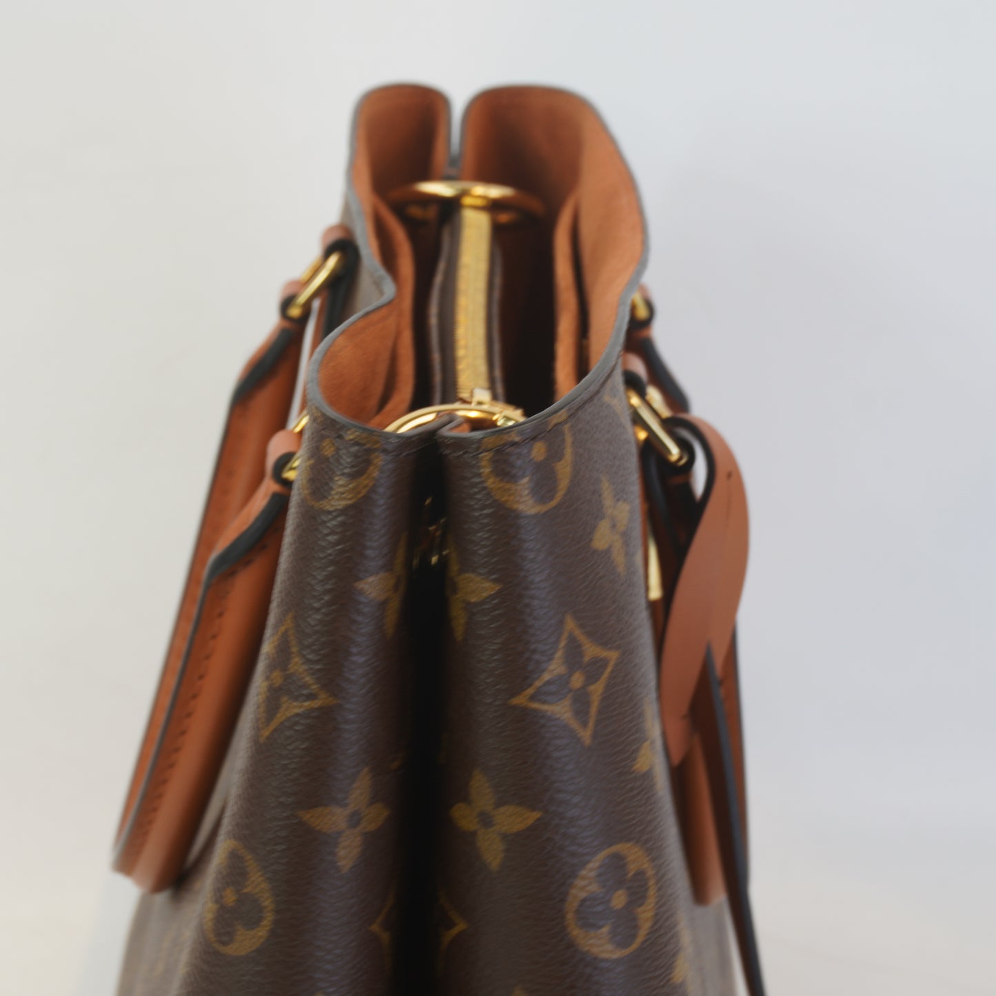 Louis Vuitton	Monogram Canvas Lock Me Tote GHW Medium