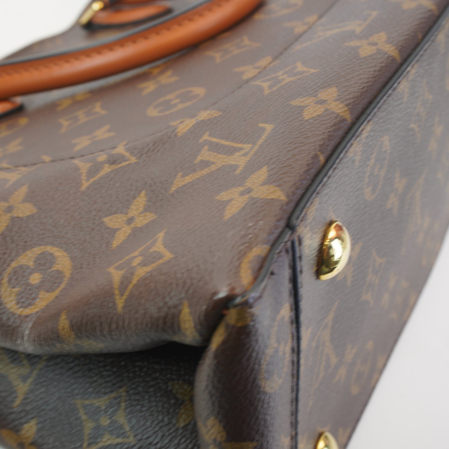 Louis Vuitton	Monogram Canvas Lock Me Tote GHW Medium
